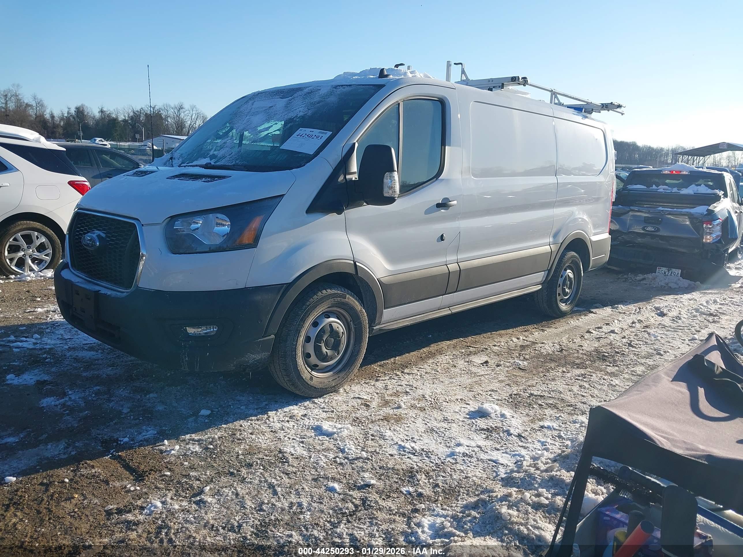 FORD TRANSIT-150 image 2