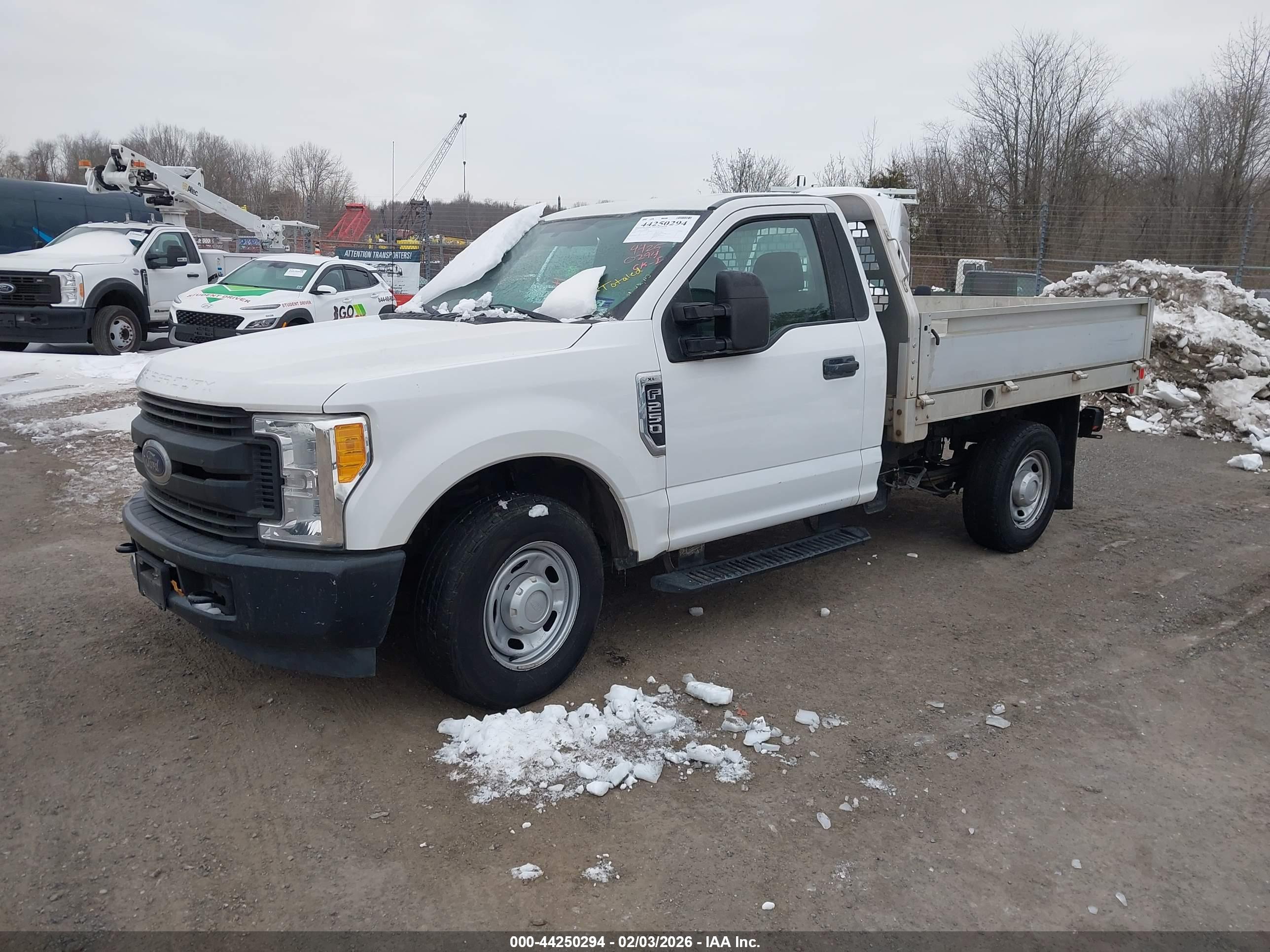FORD F-250 image 2