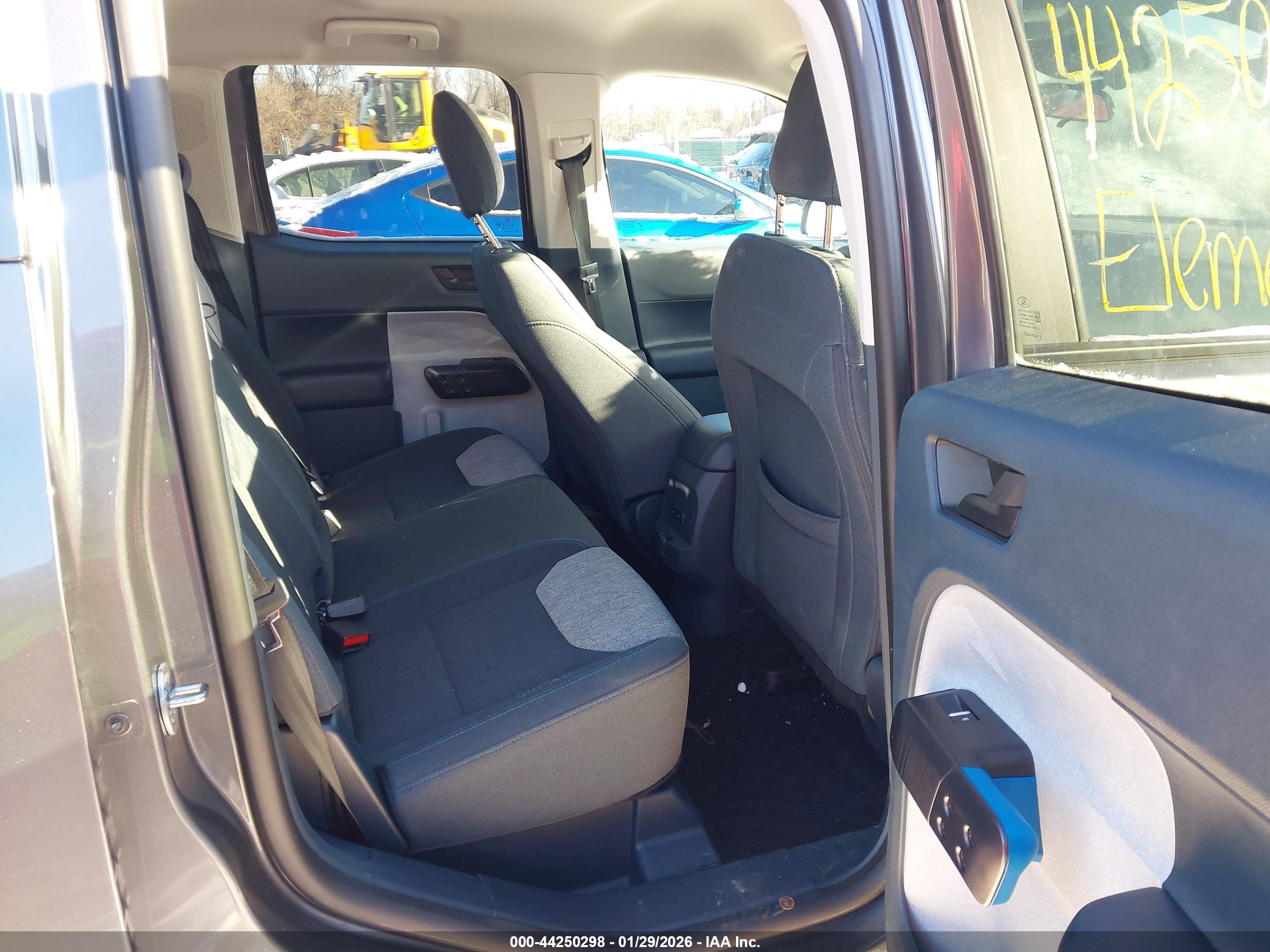 FORD MAVERICK image 8