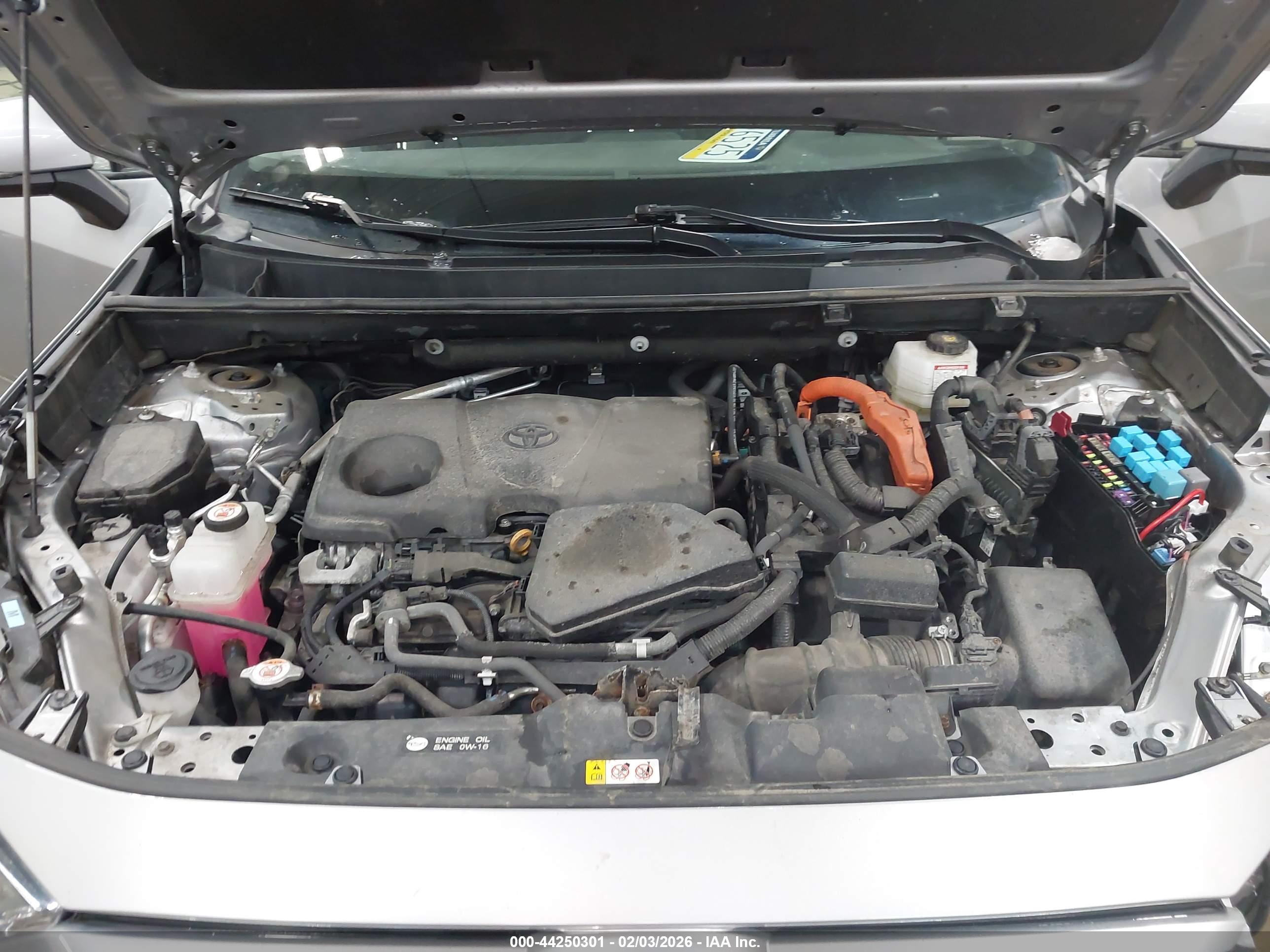 TOYOTA RAV4 image 10