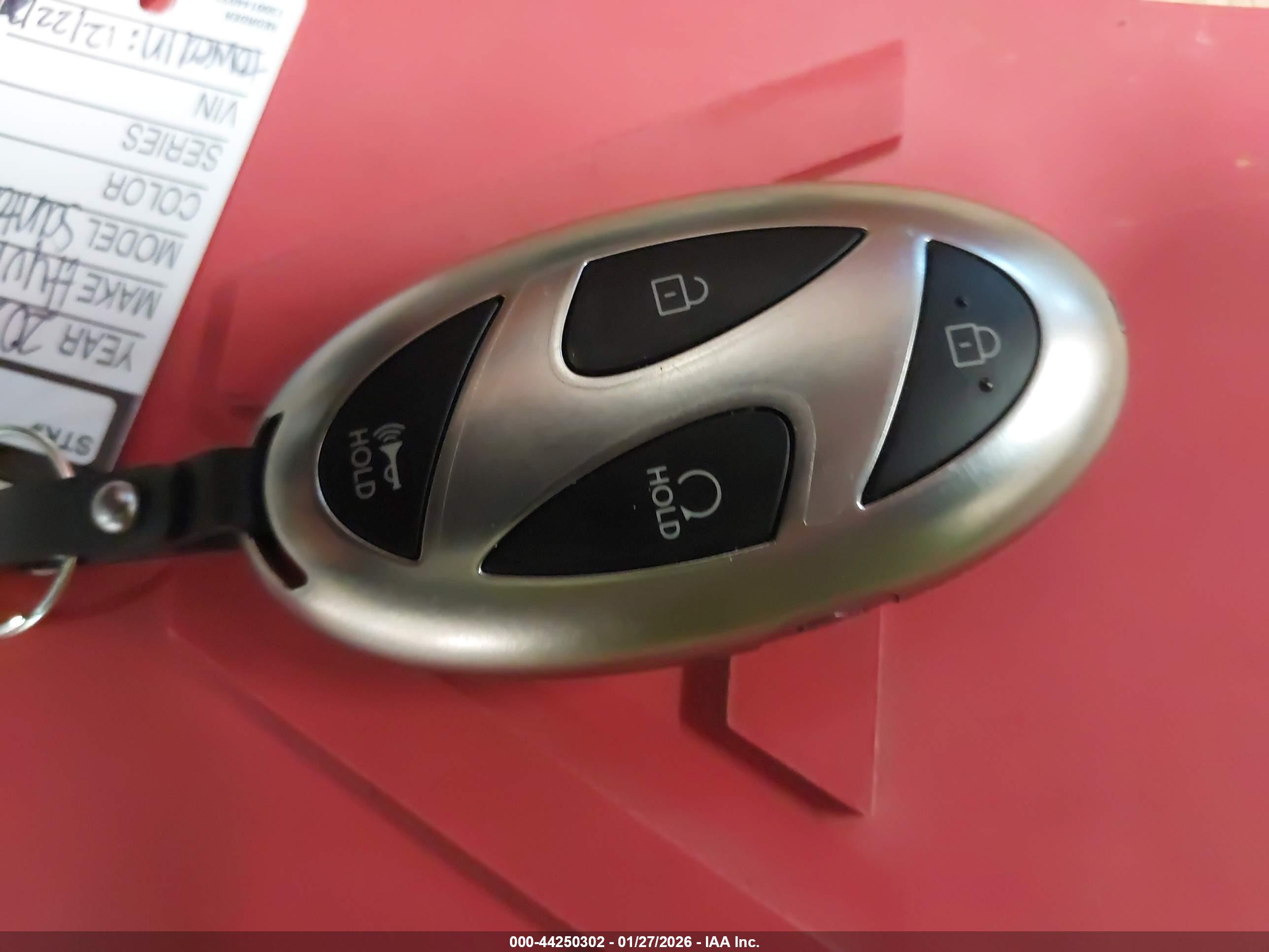 HYUNDAI SANTA image 11