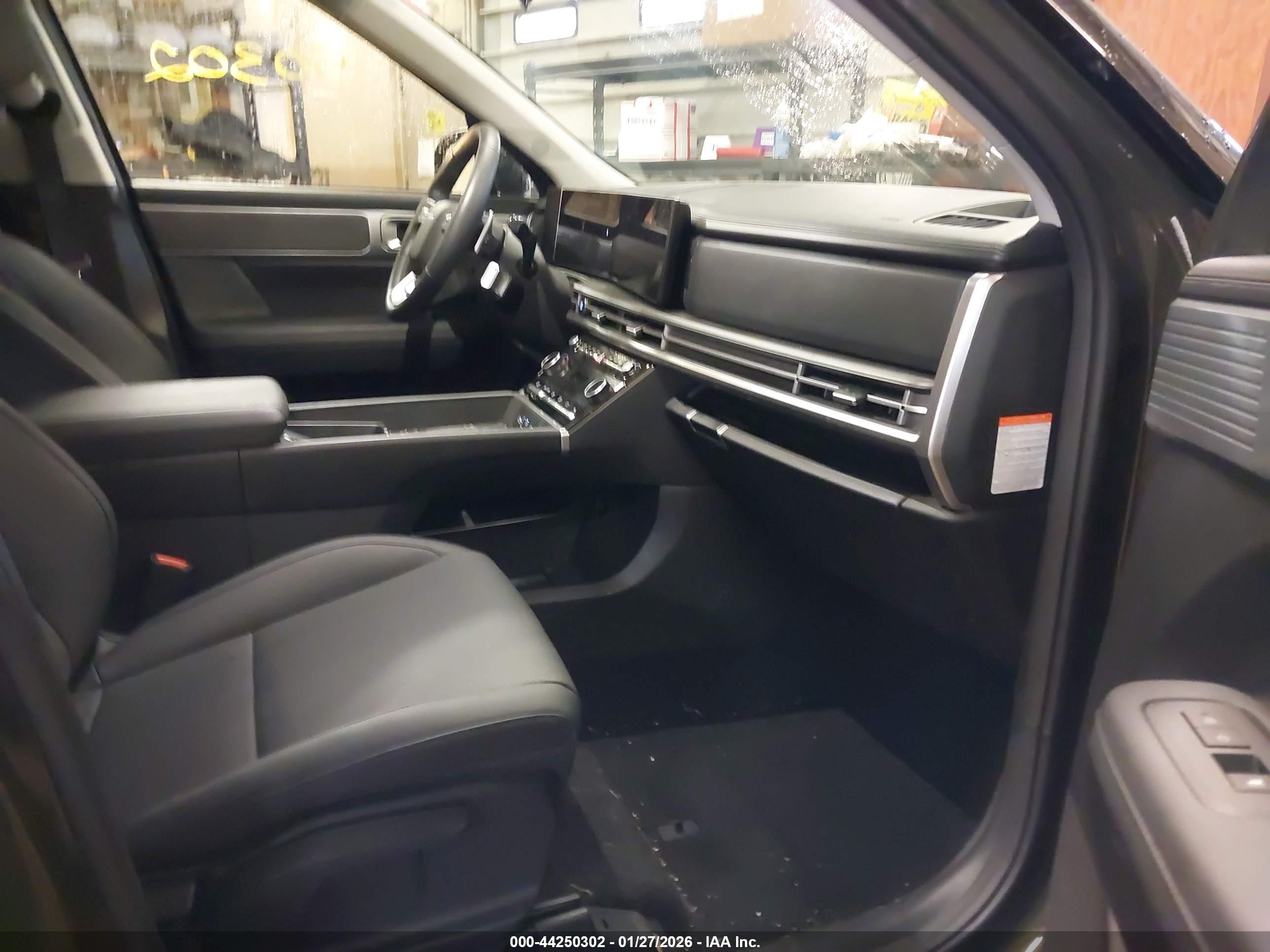HYUNDAI SANTA image 5