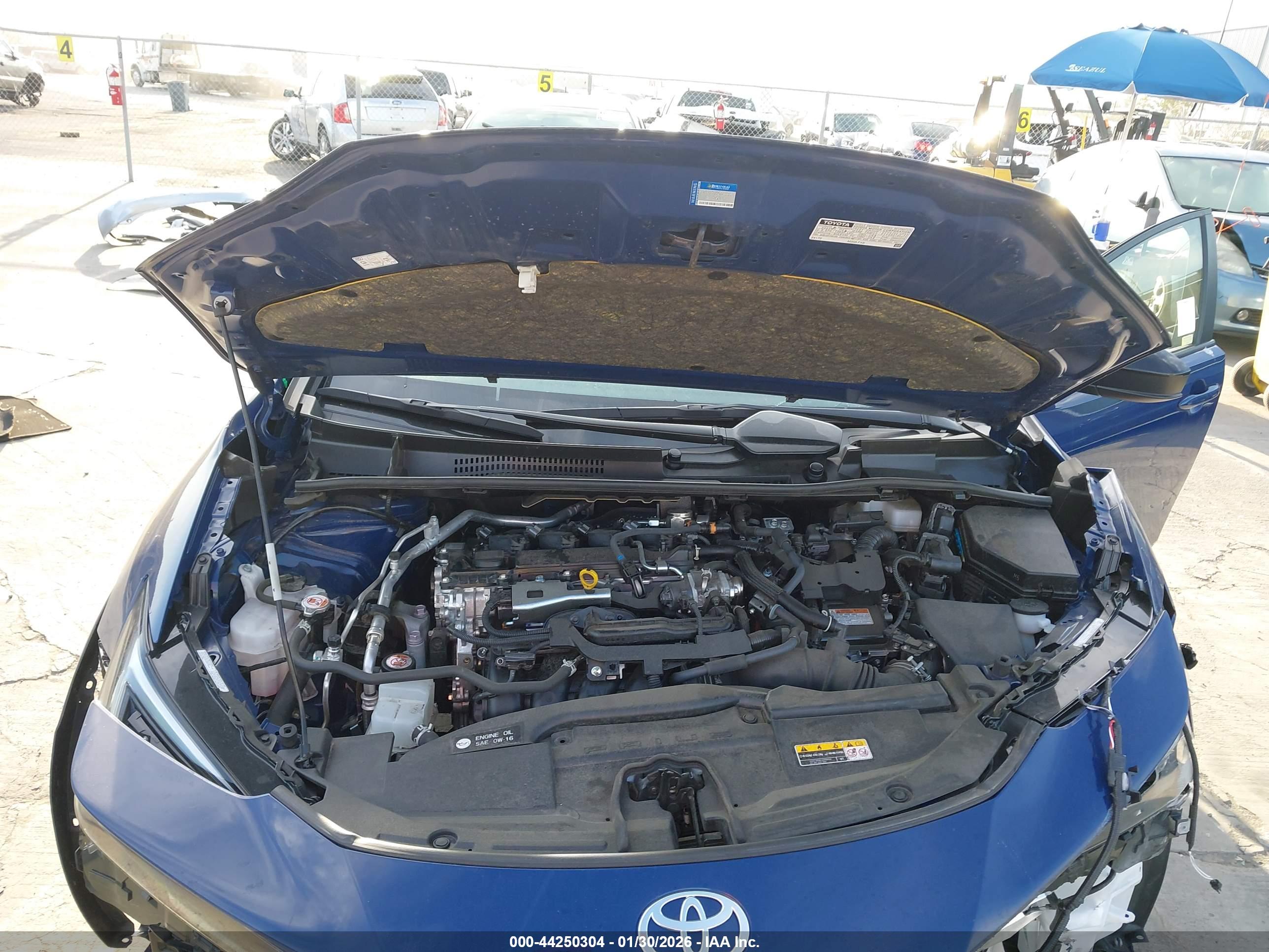 TOYOTA PRIUS image 10