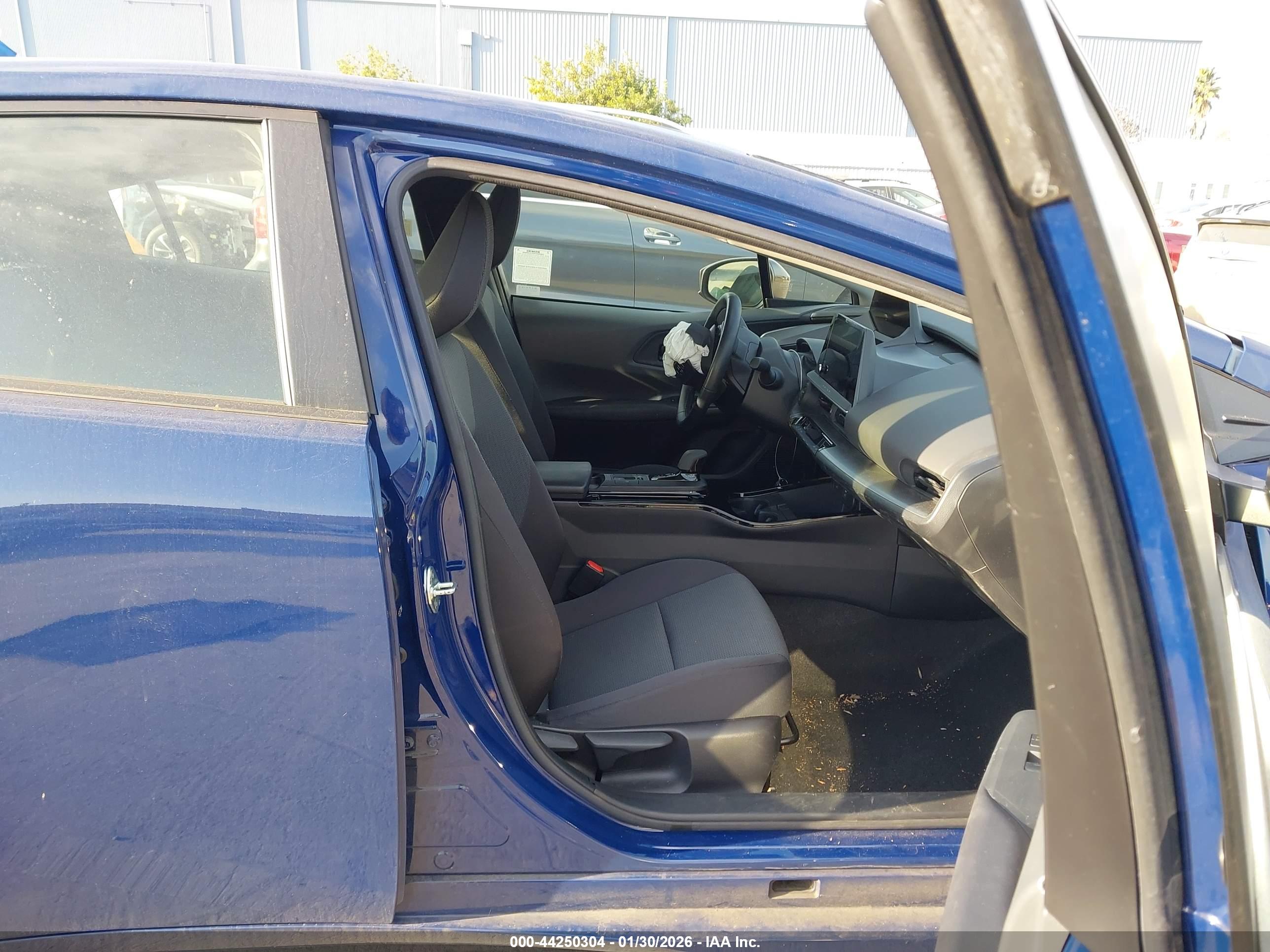 TOYOTA PRIUS image 5