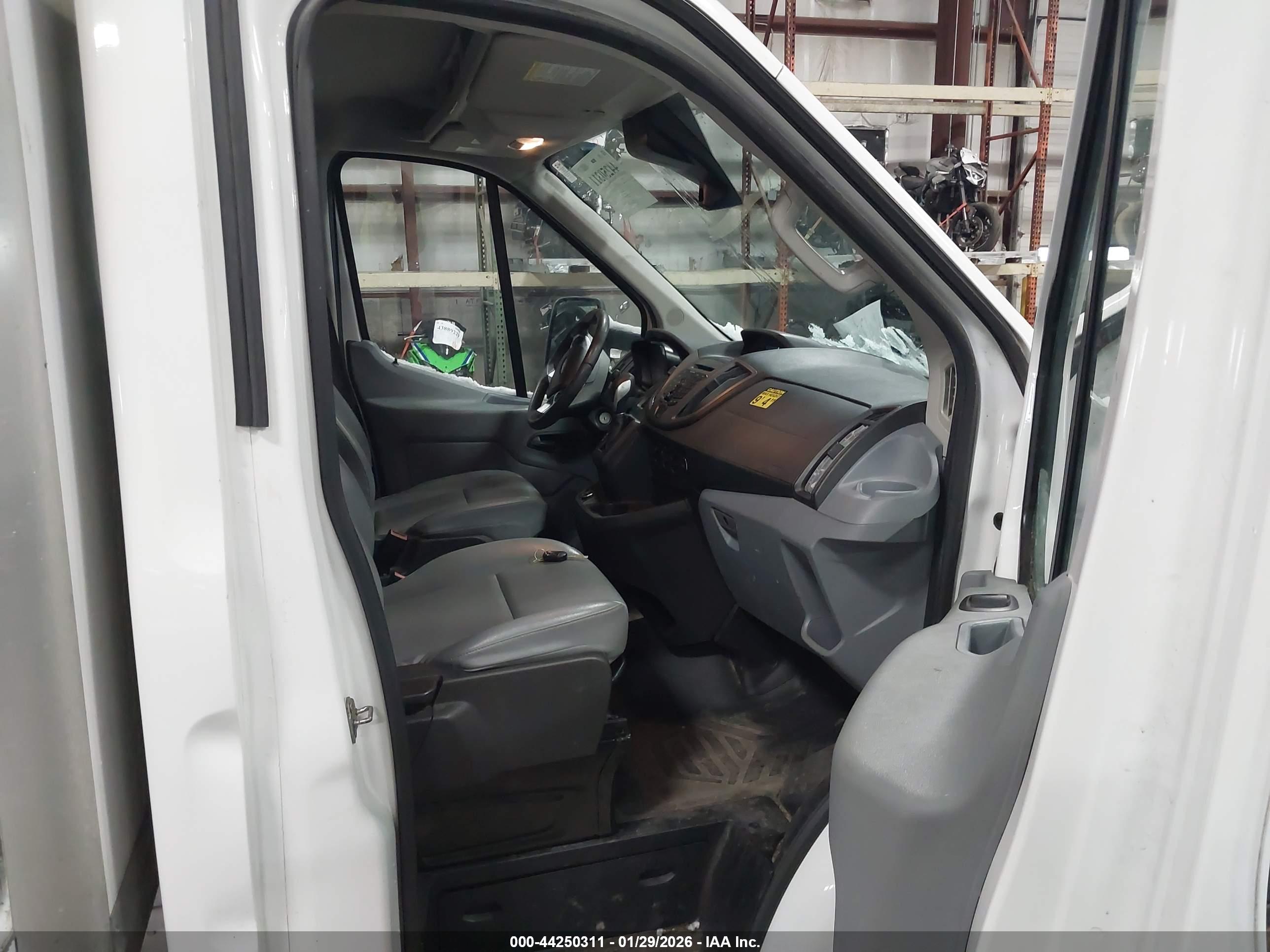 FORD TRANSIT-350 image 5