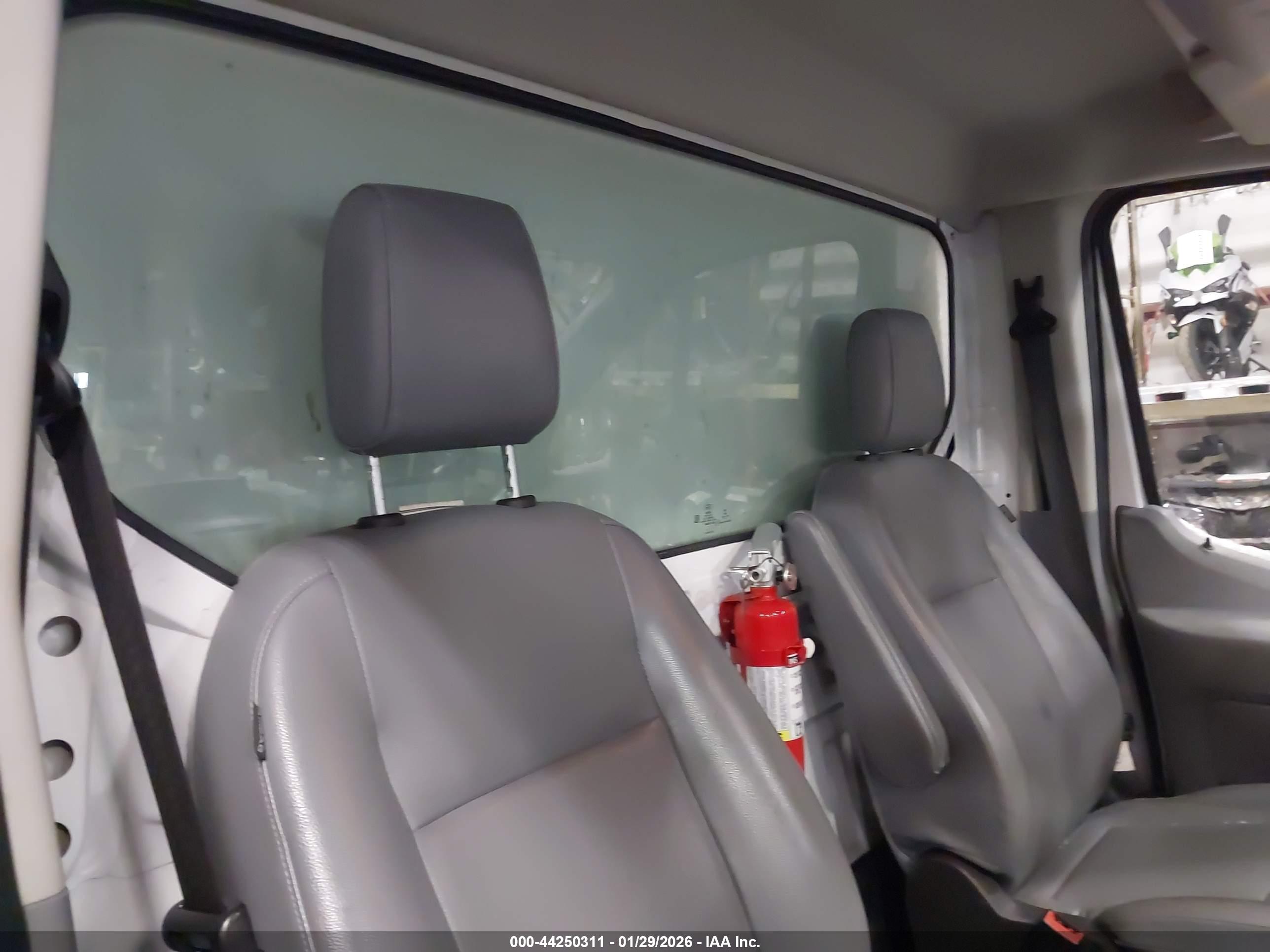 FORD TRANSIT-350 image 8