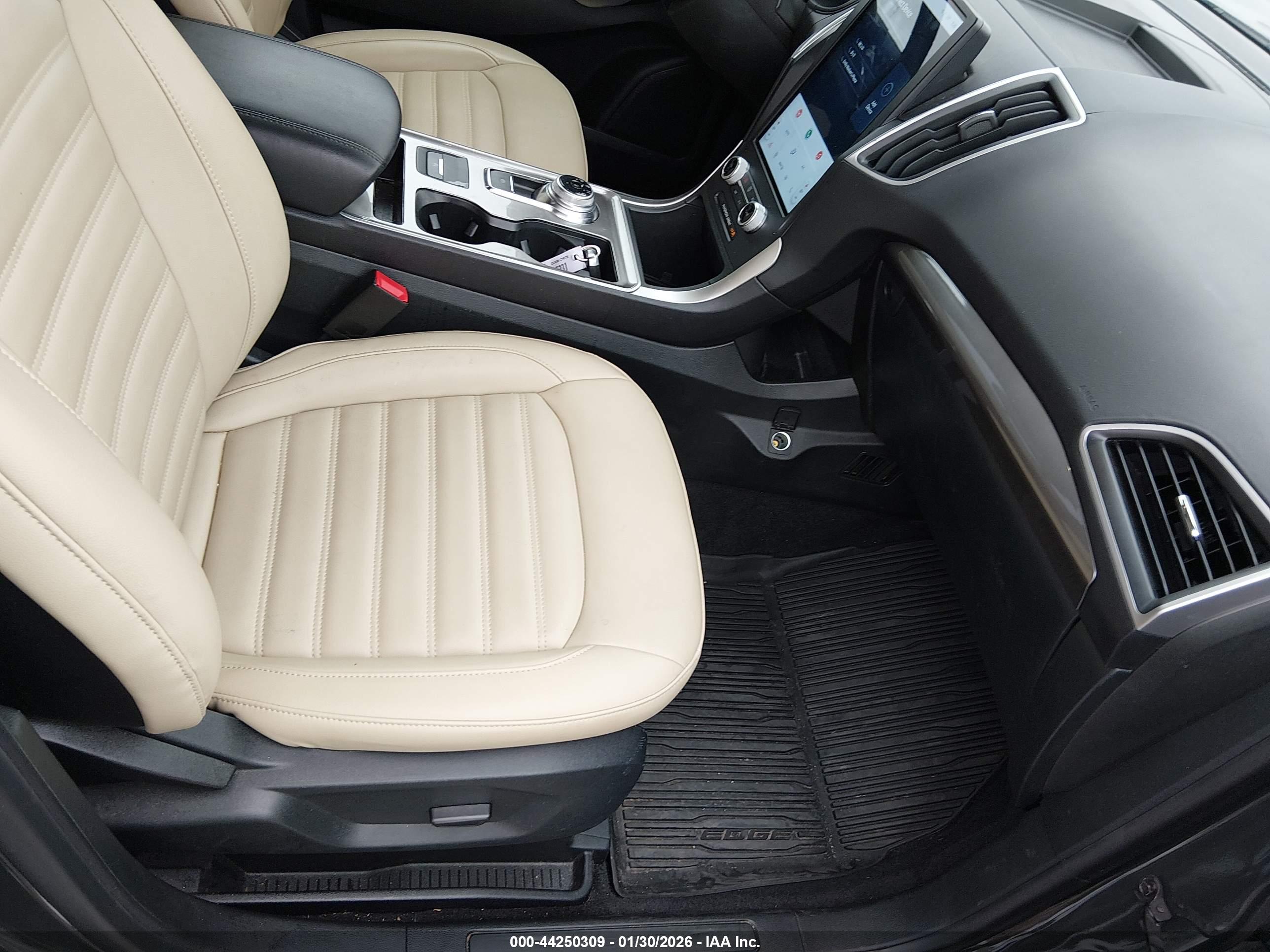 FORD EDGE image 5