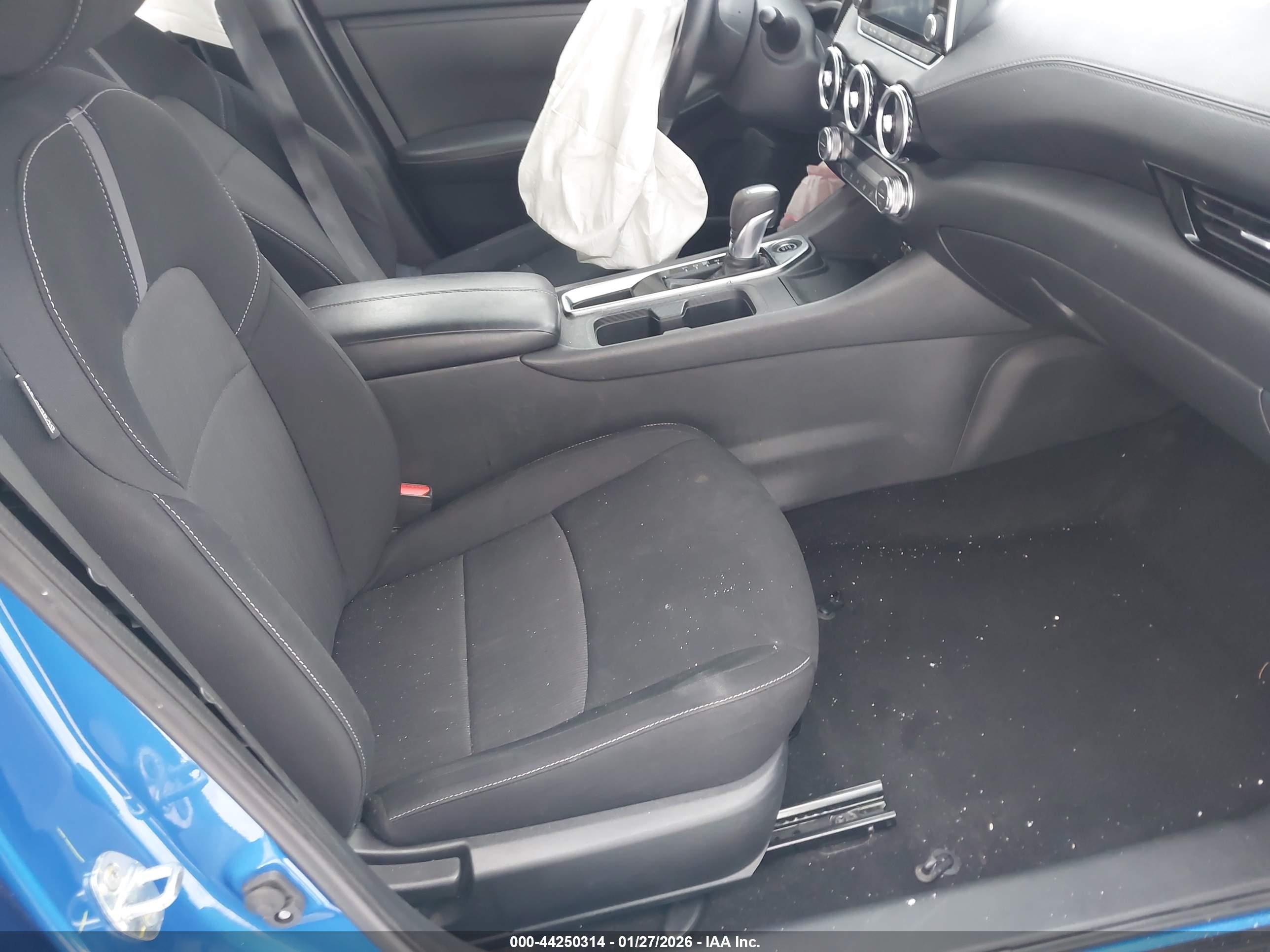 NISSAN SENTRA image 5
