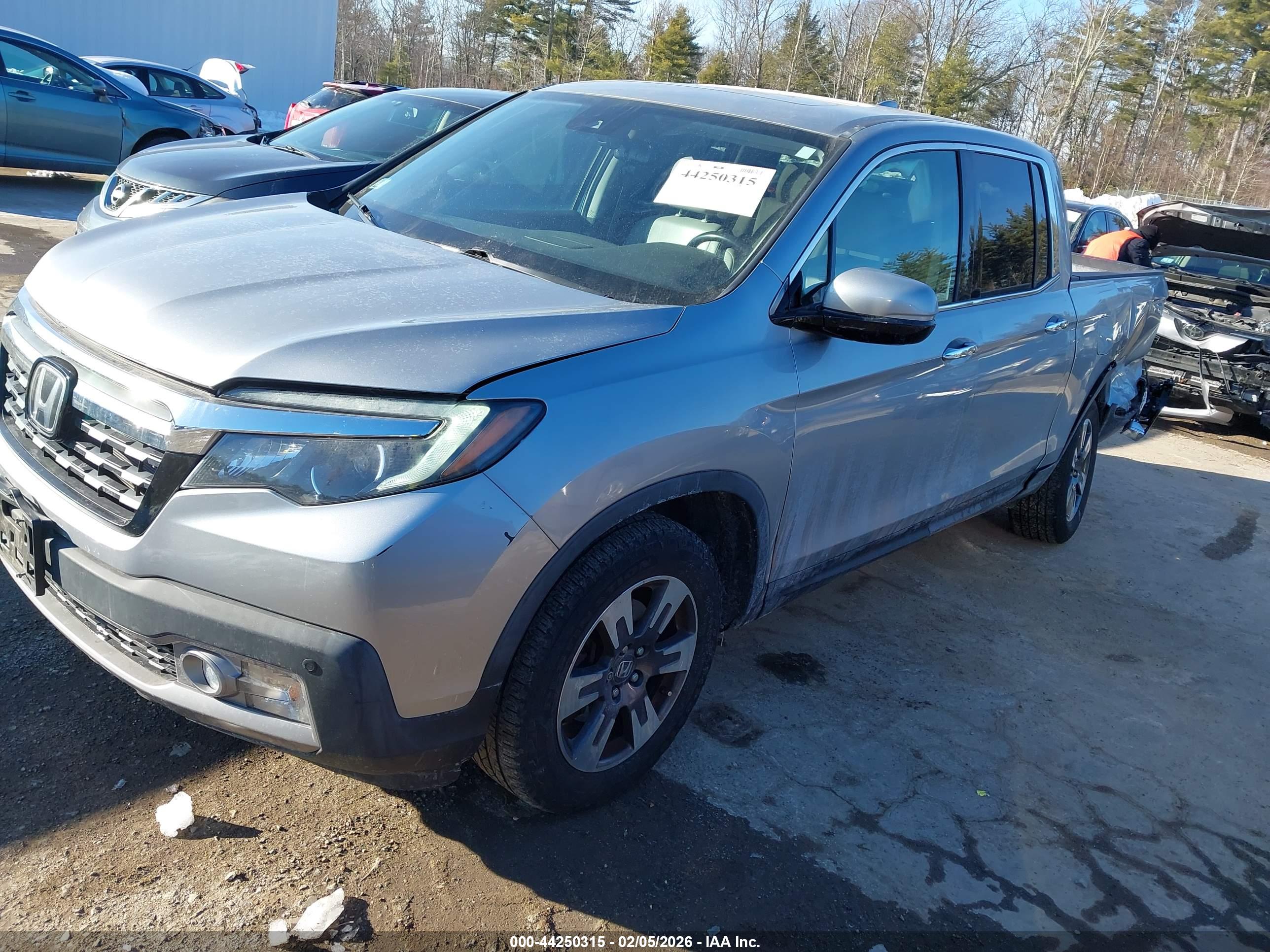 HONDA RIDGELINE image 2