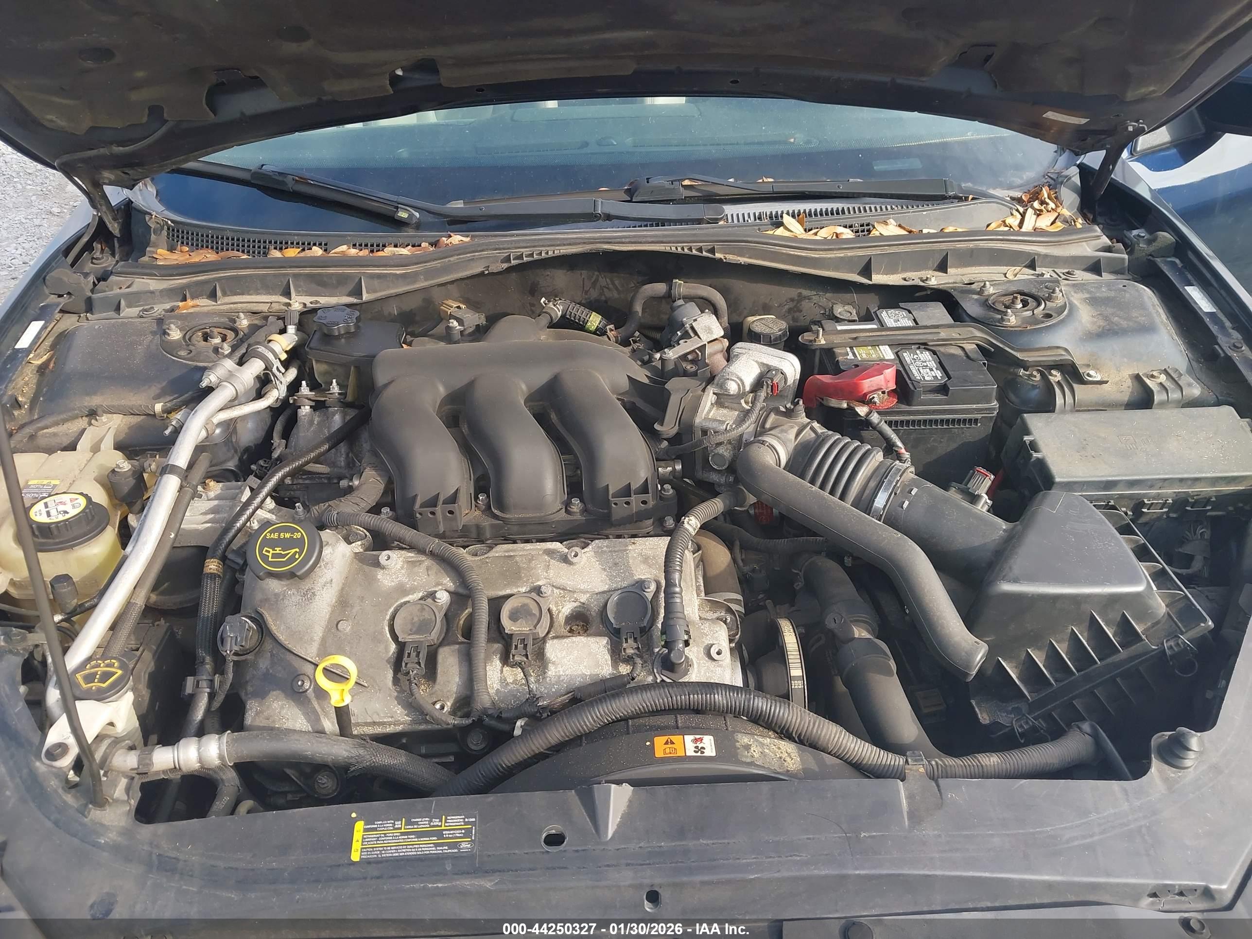 FORD FUSION image 10