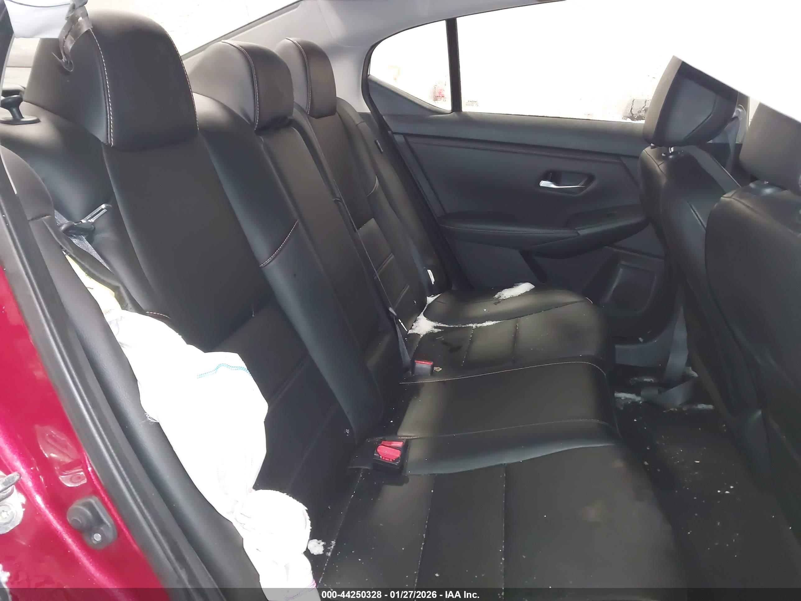 NISSAN SENTRA image 8