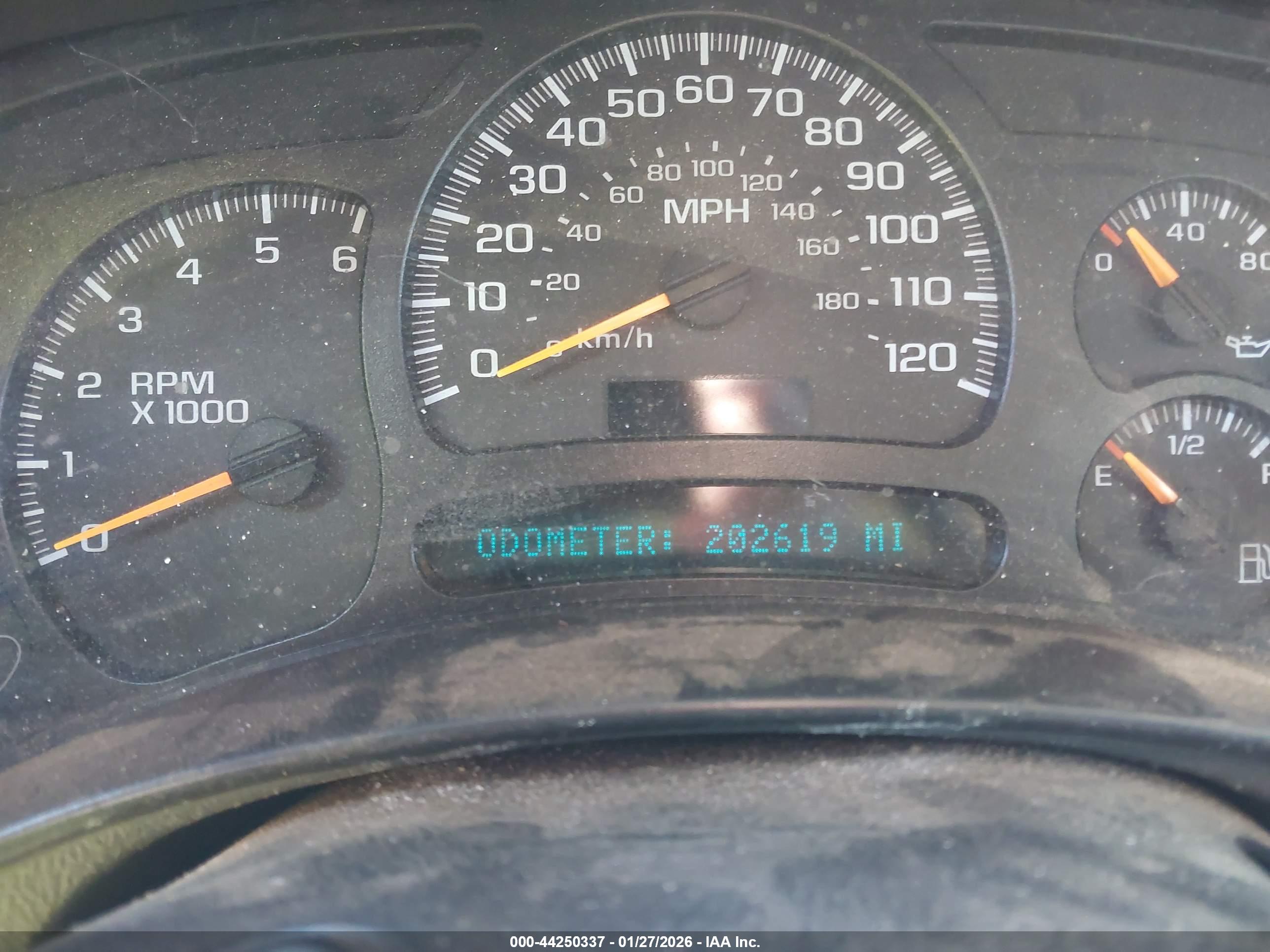 CHEVROLET SILVERADO image 7