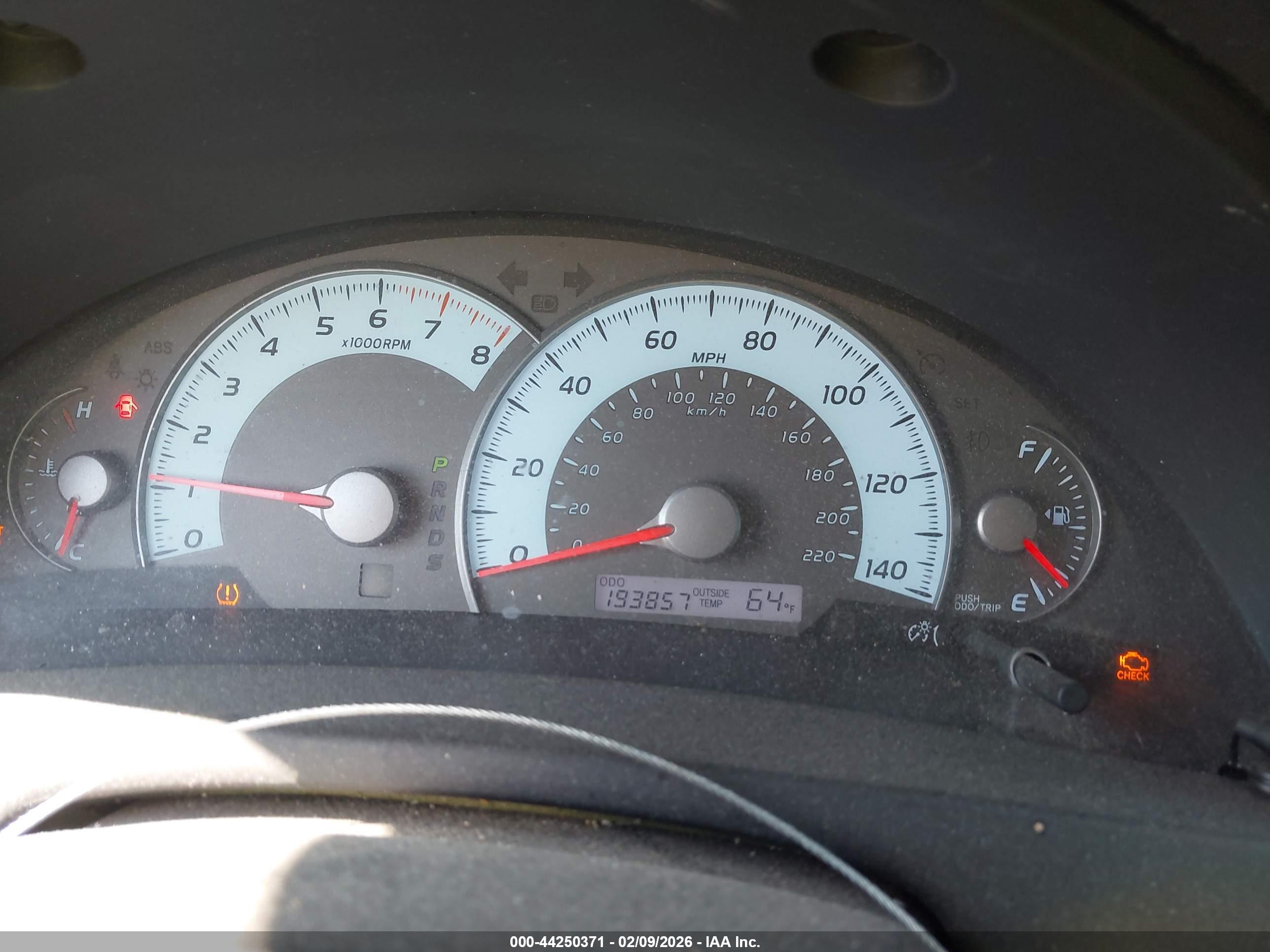 TOYOTA CAMRY image 7