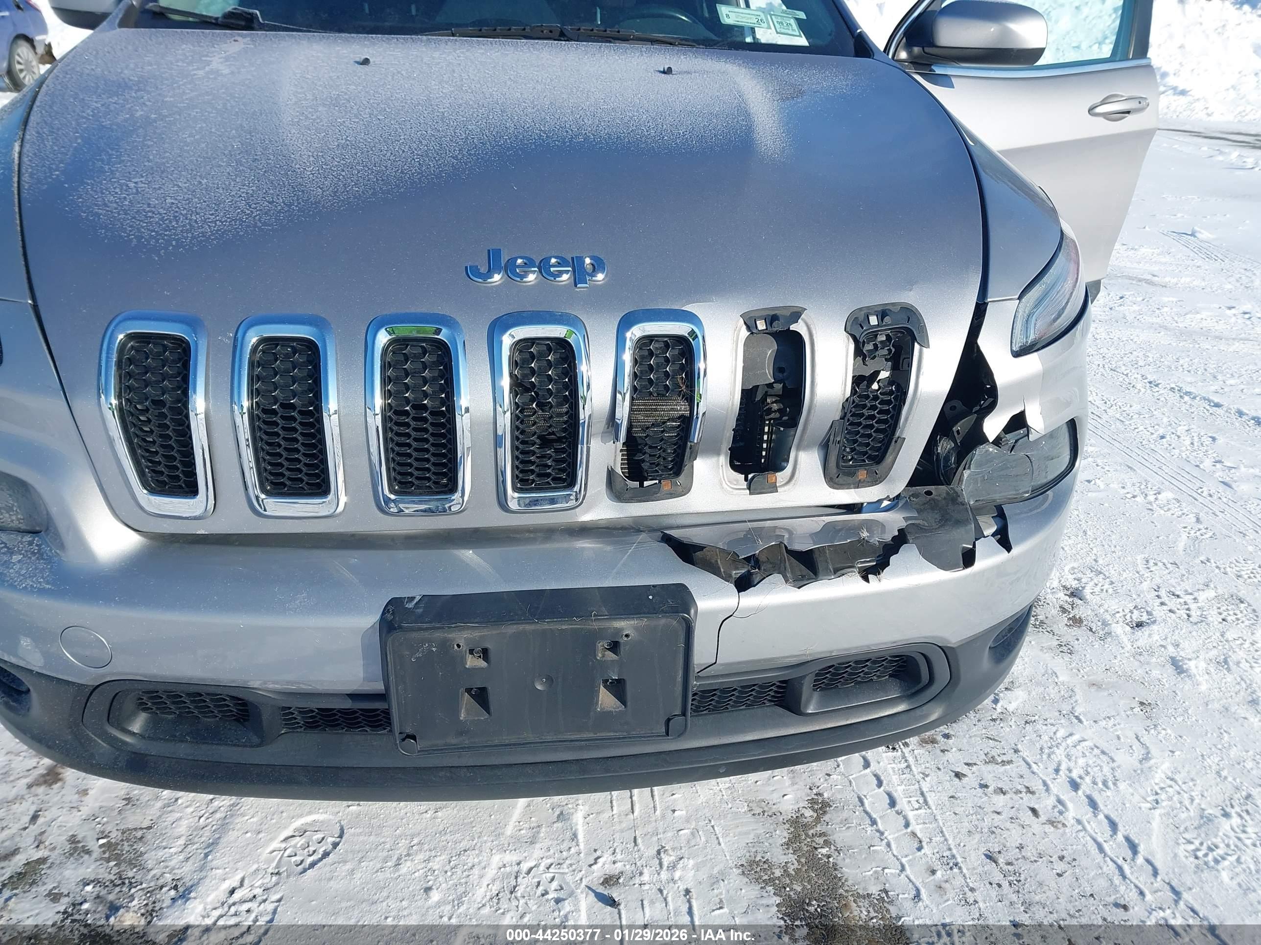 JEEP CHEROKEE image 6