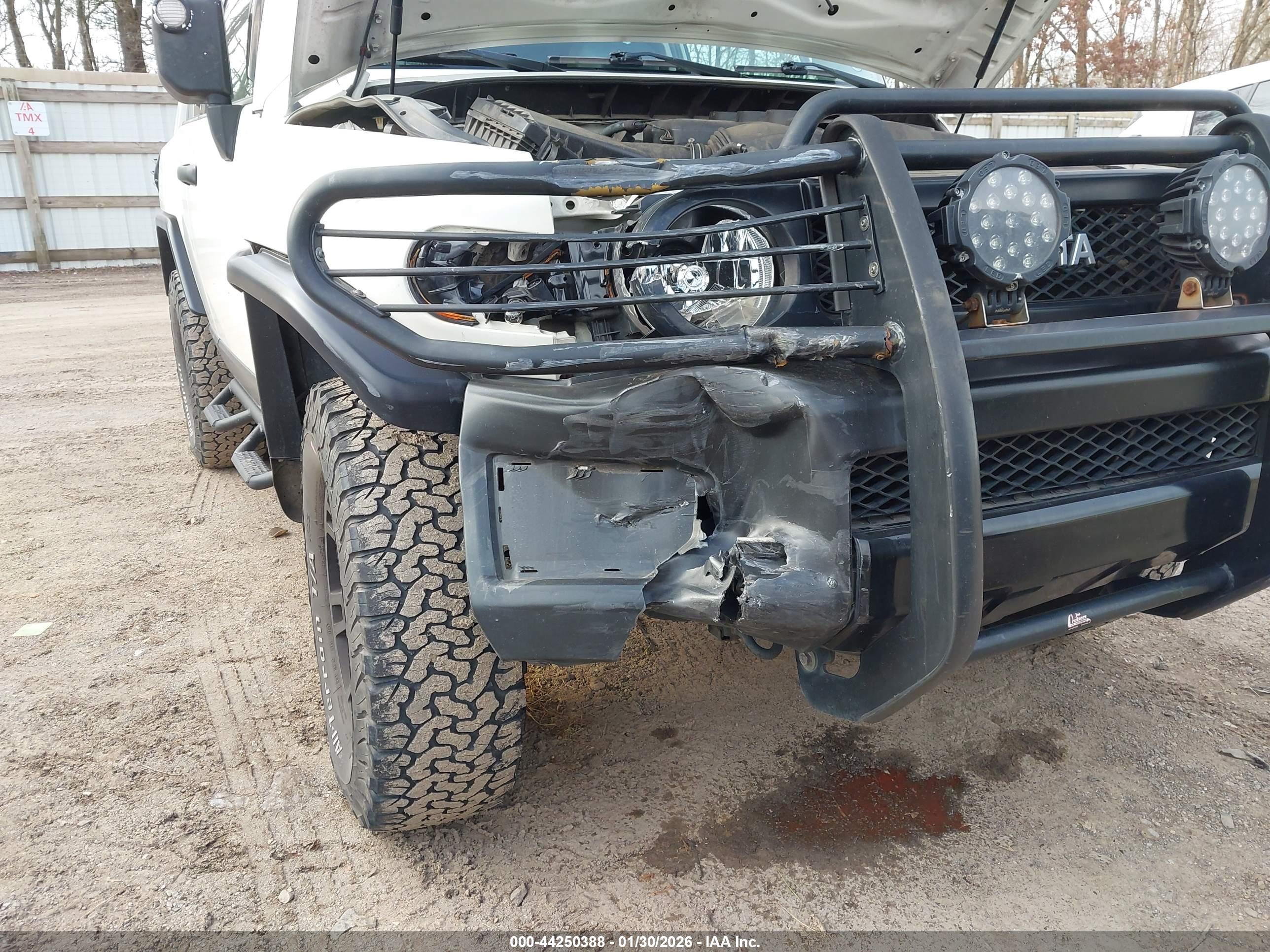 TOYOTA FJ image 6