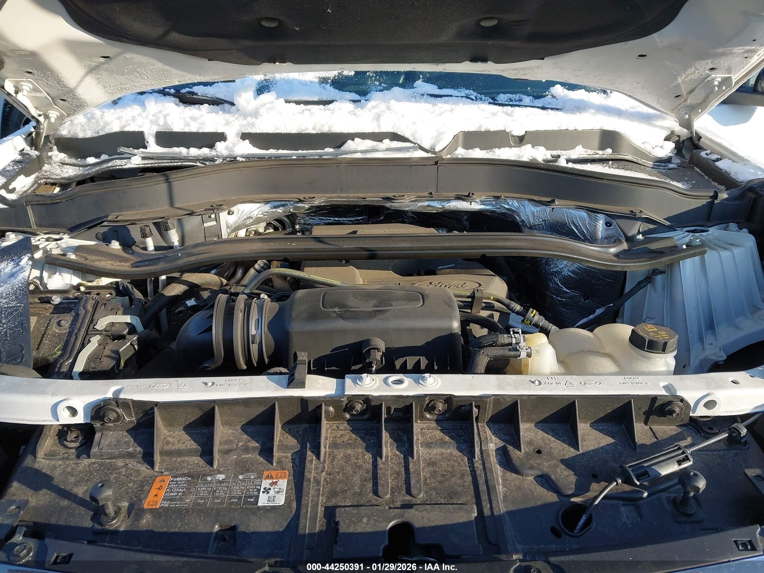 FORD EXPLORER image 10