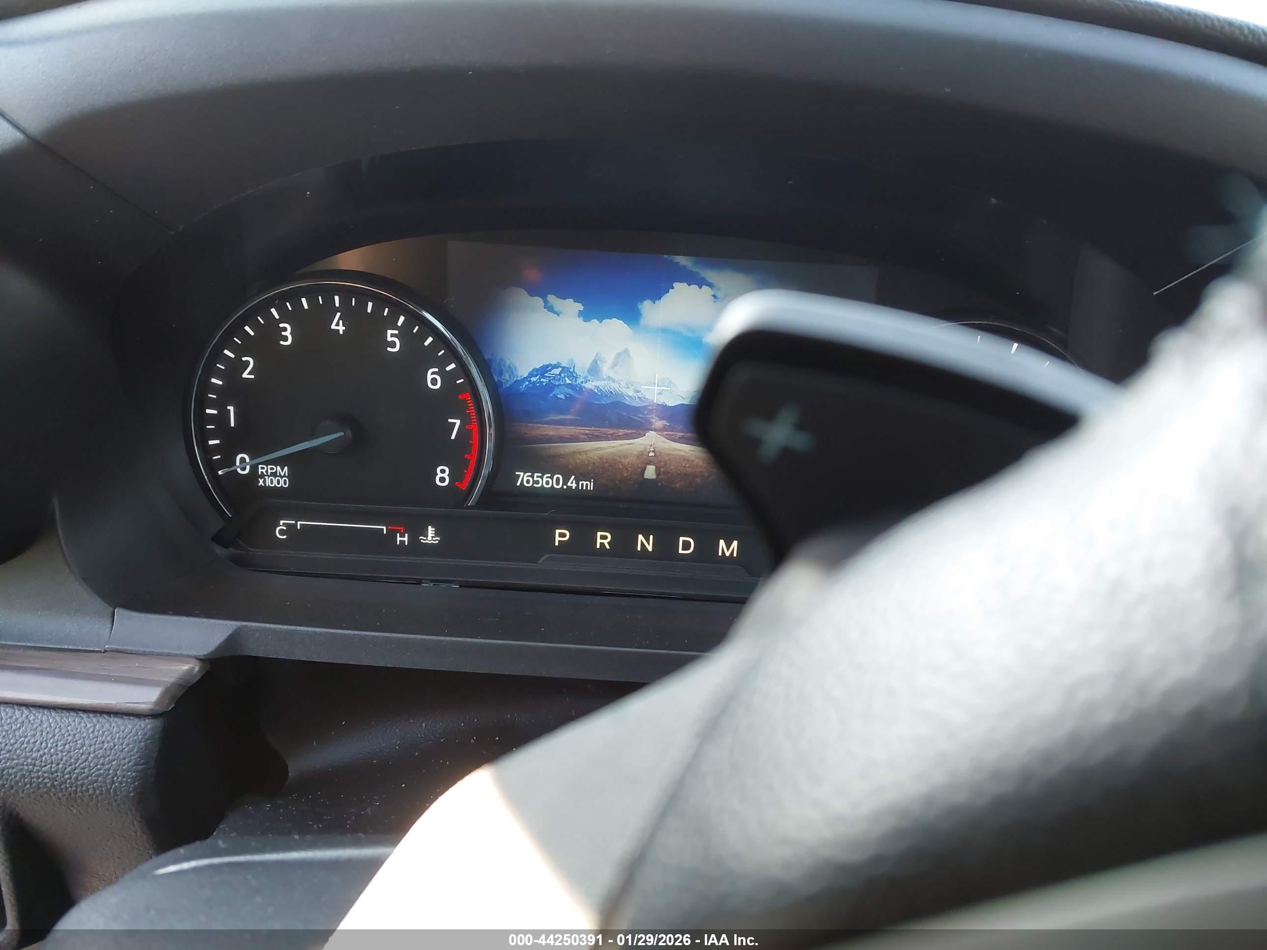 FORD EXPLORER image 7