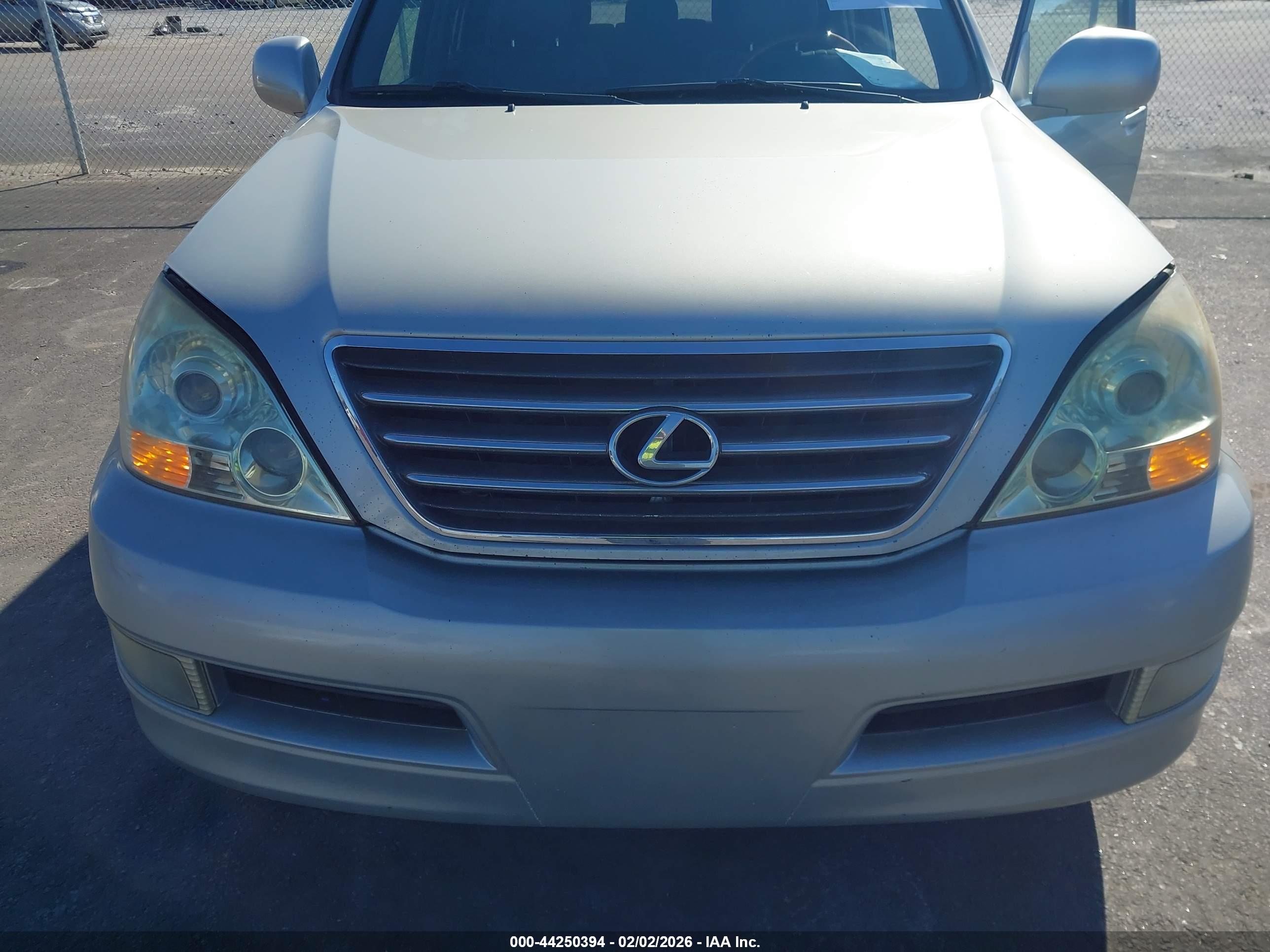 LEXUS GX image 6