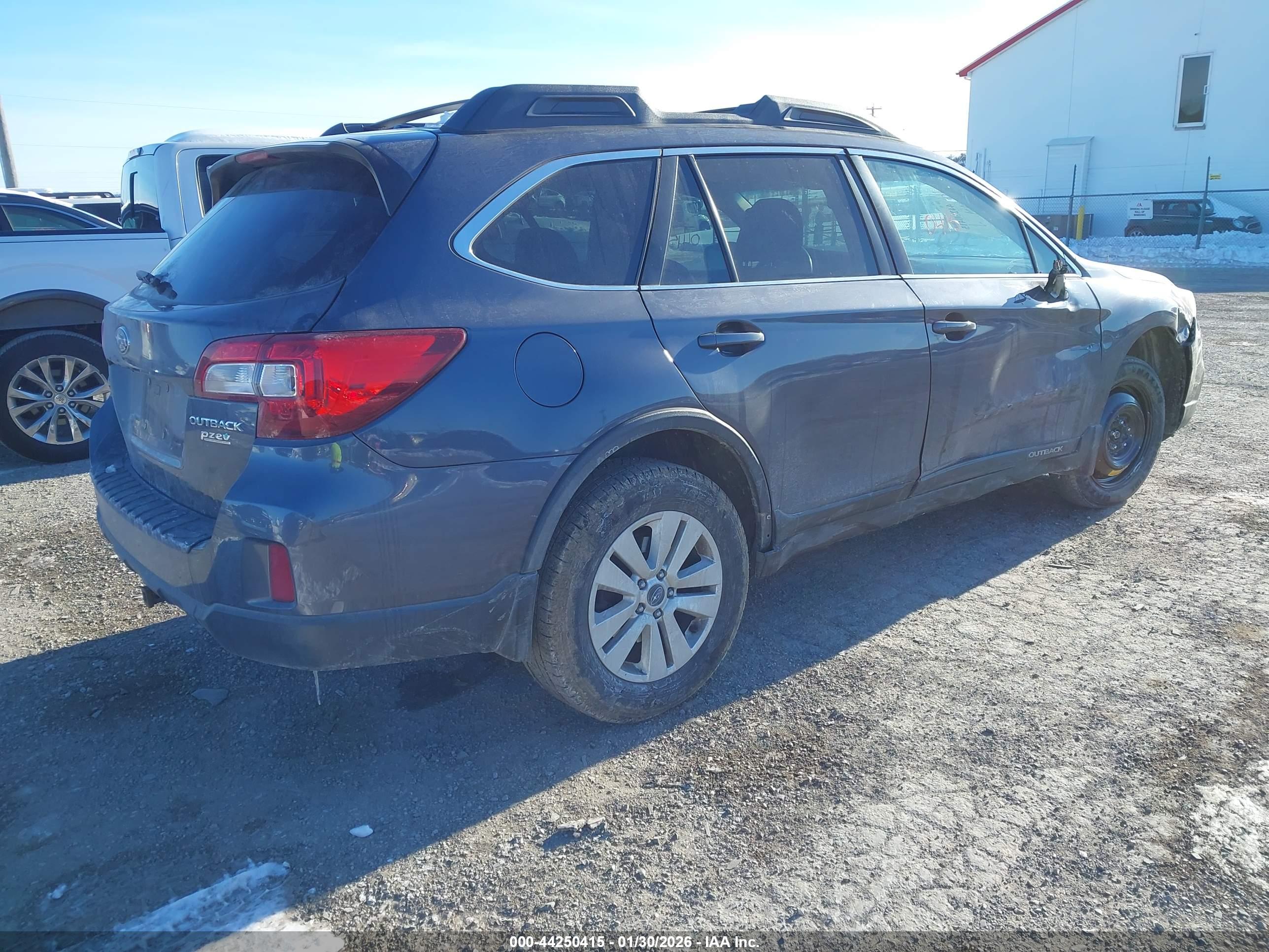 SUBARU OUTBACK image 4