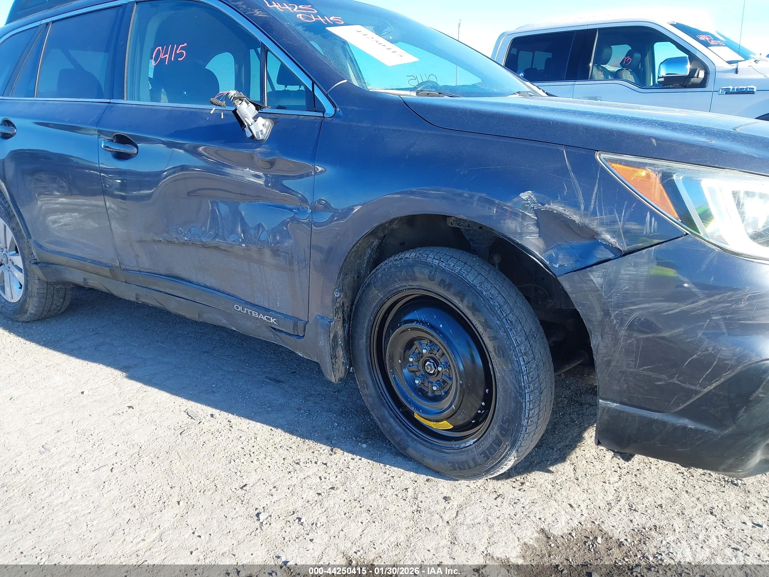 SUBARU OUTBACK image 6