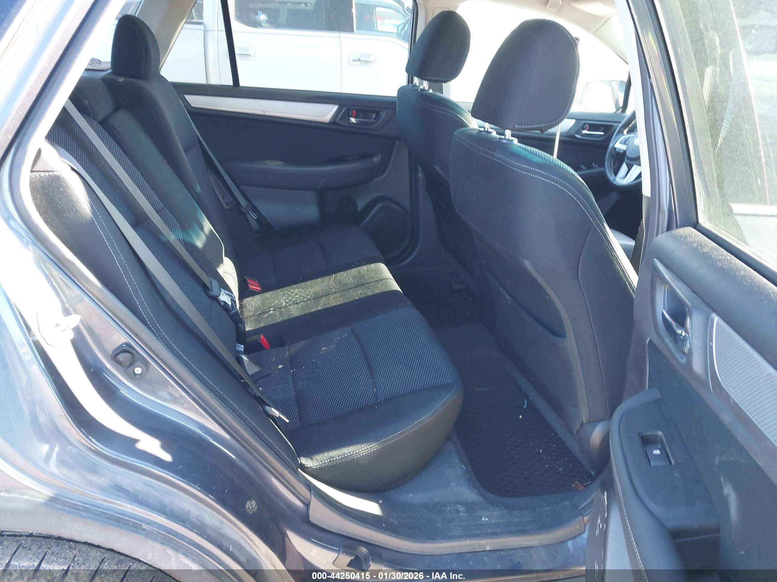 SUBARU OUTBACK image 8