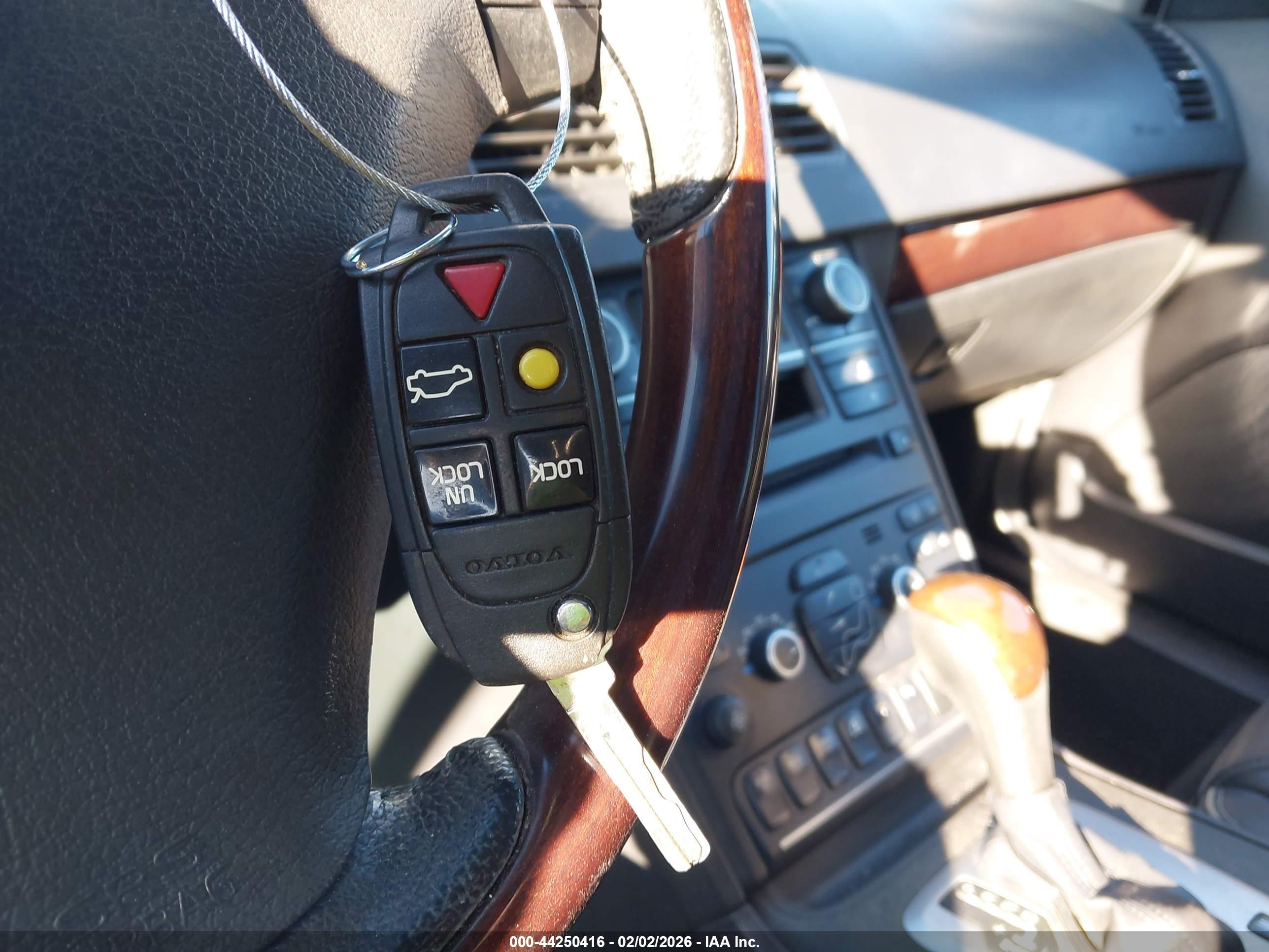 VOLVO XC90 image 11