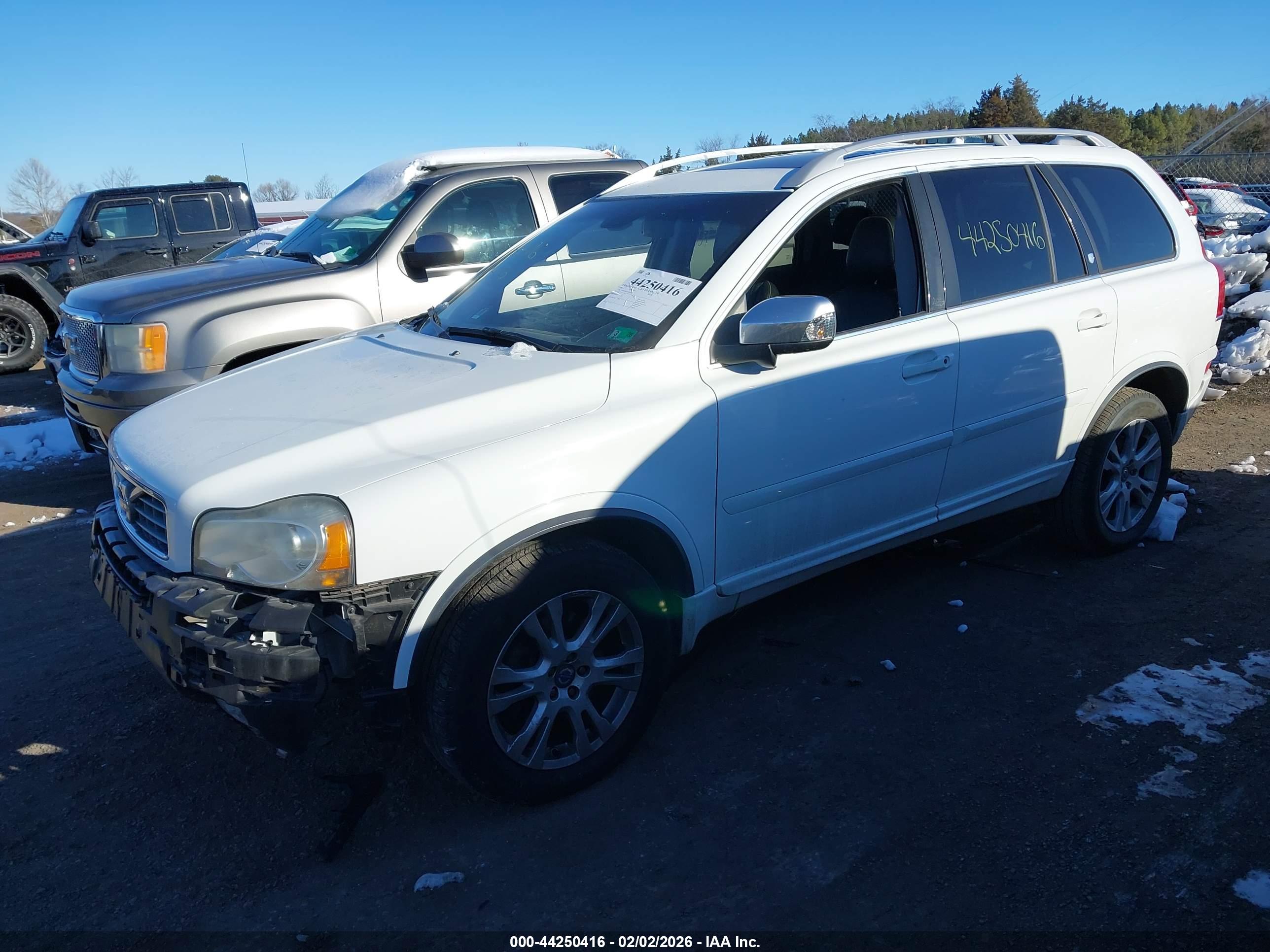 VOLVO XC90 image 2