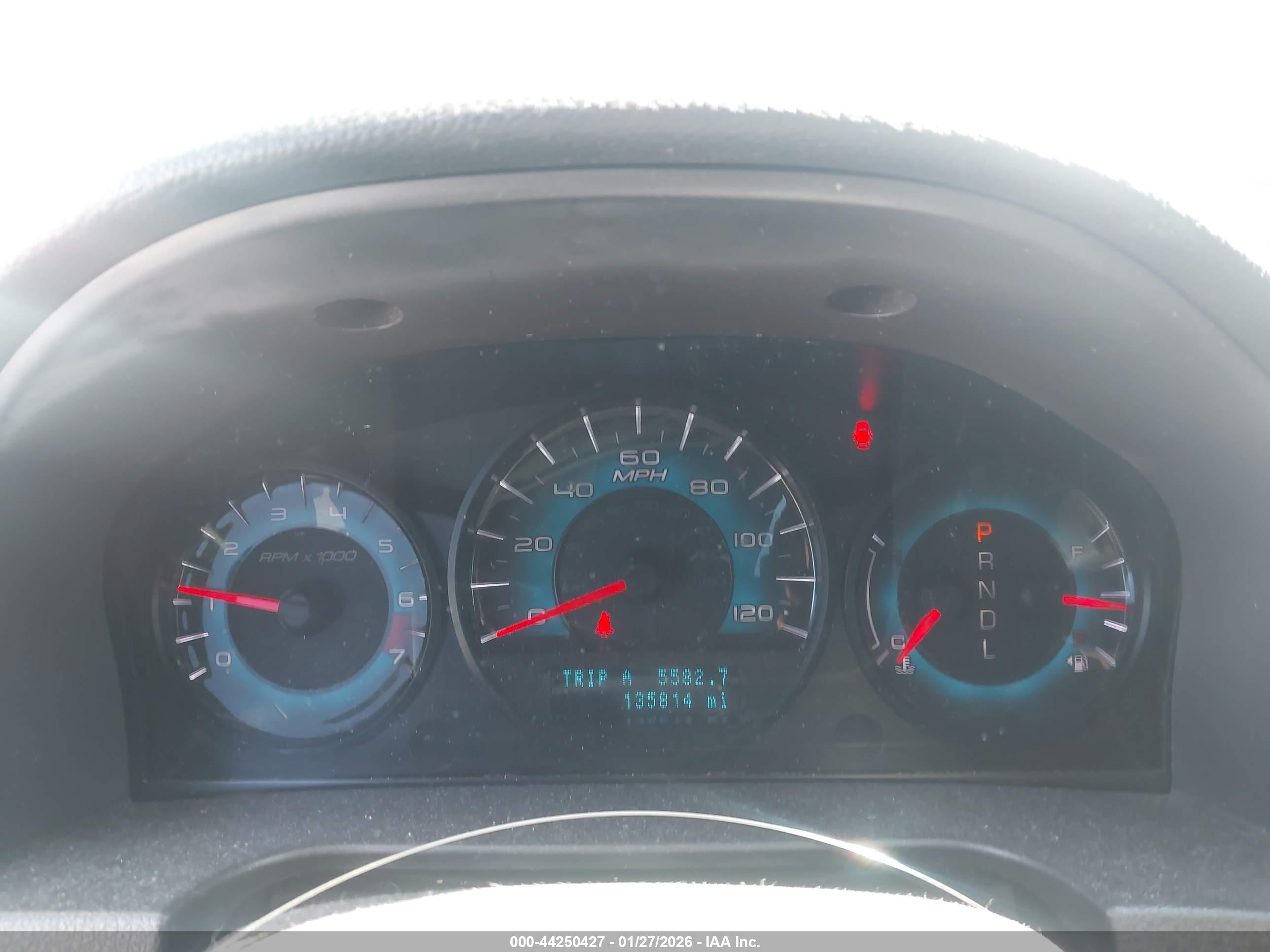 FORD FUSION image 7