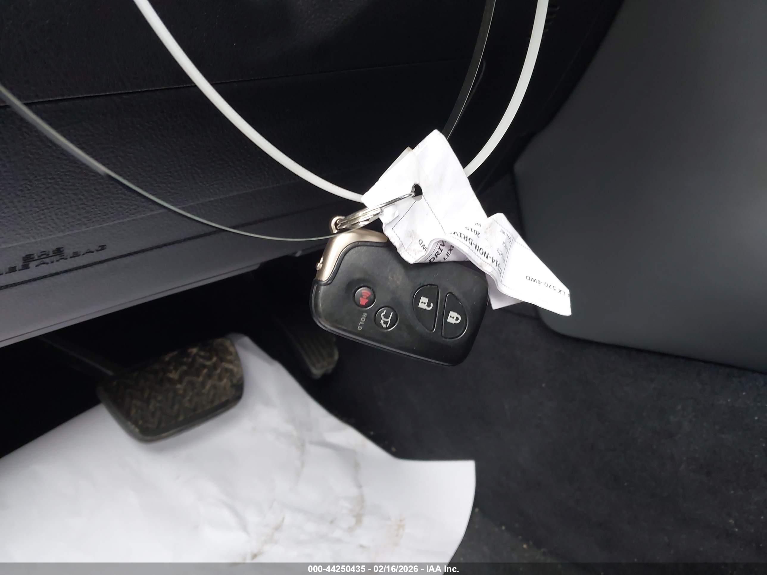 LEXUS LX image 11
