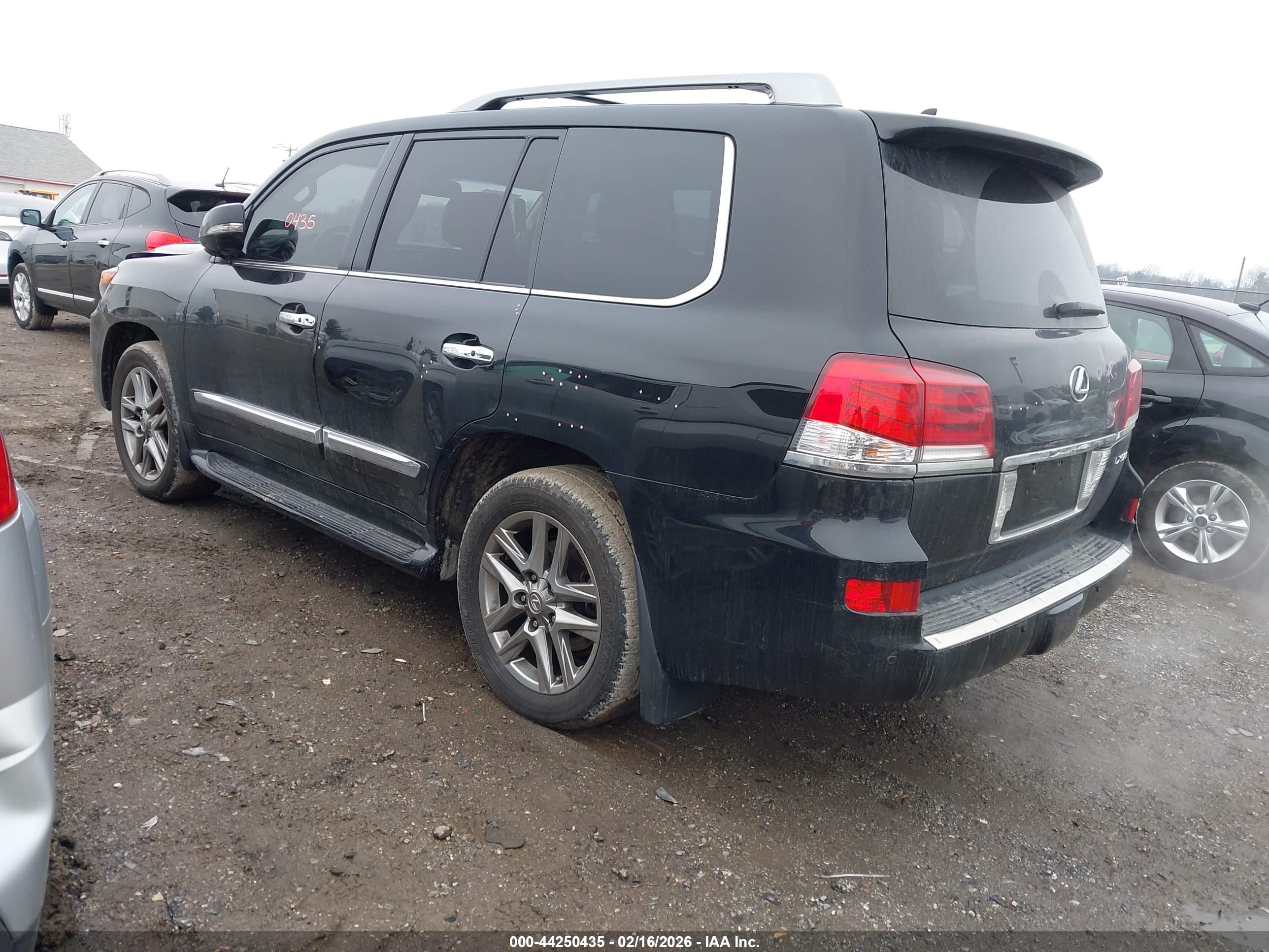 LEXUS LX image 3