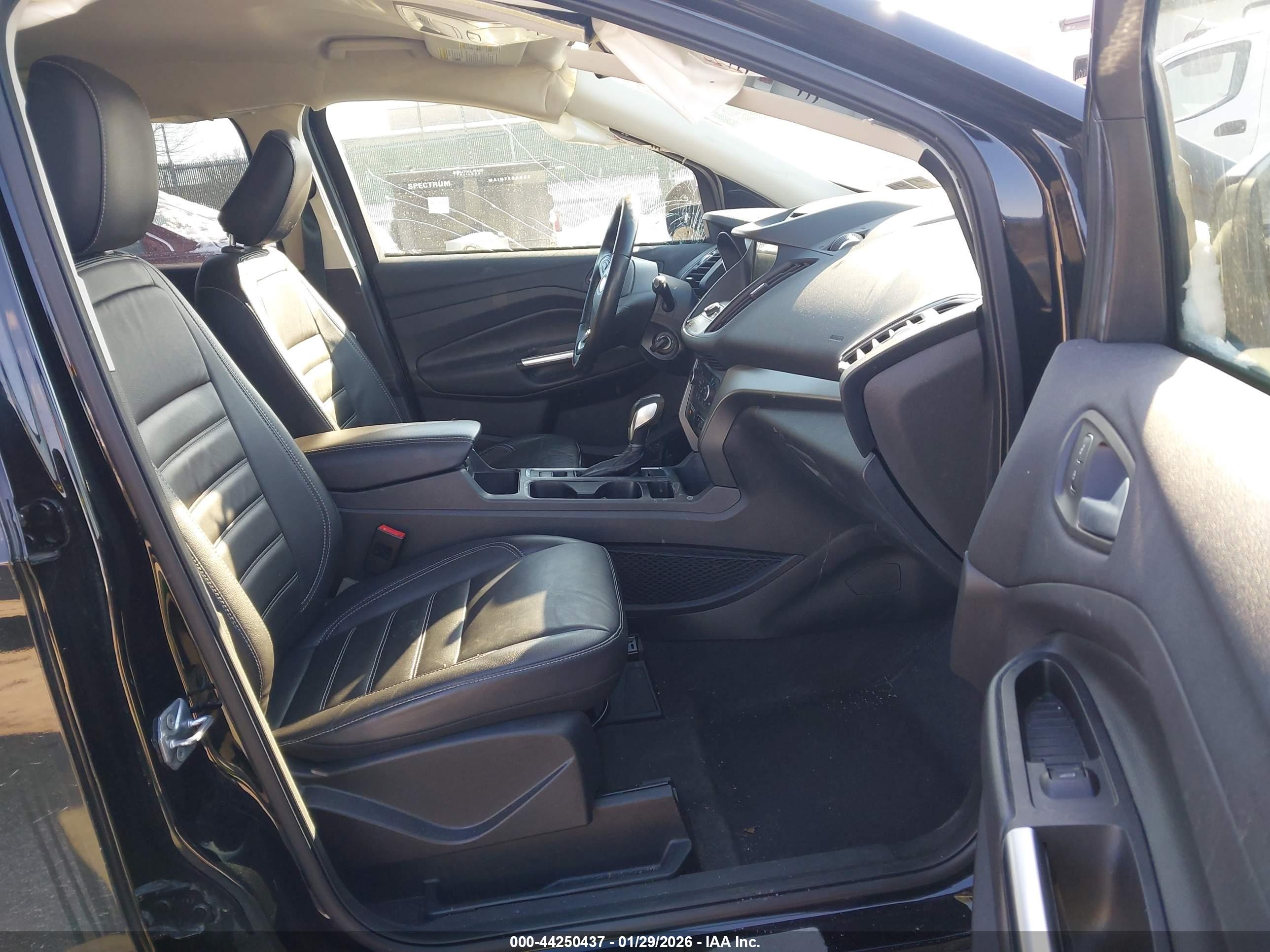 FORD ESCAPE image 5