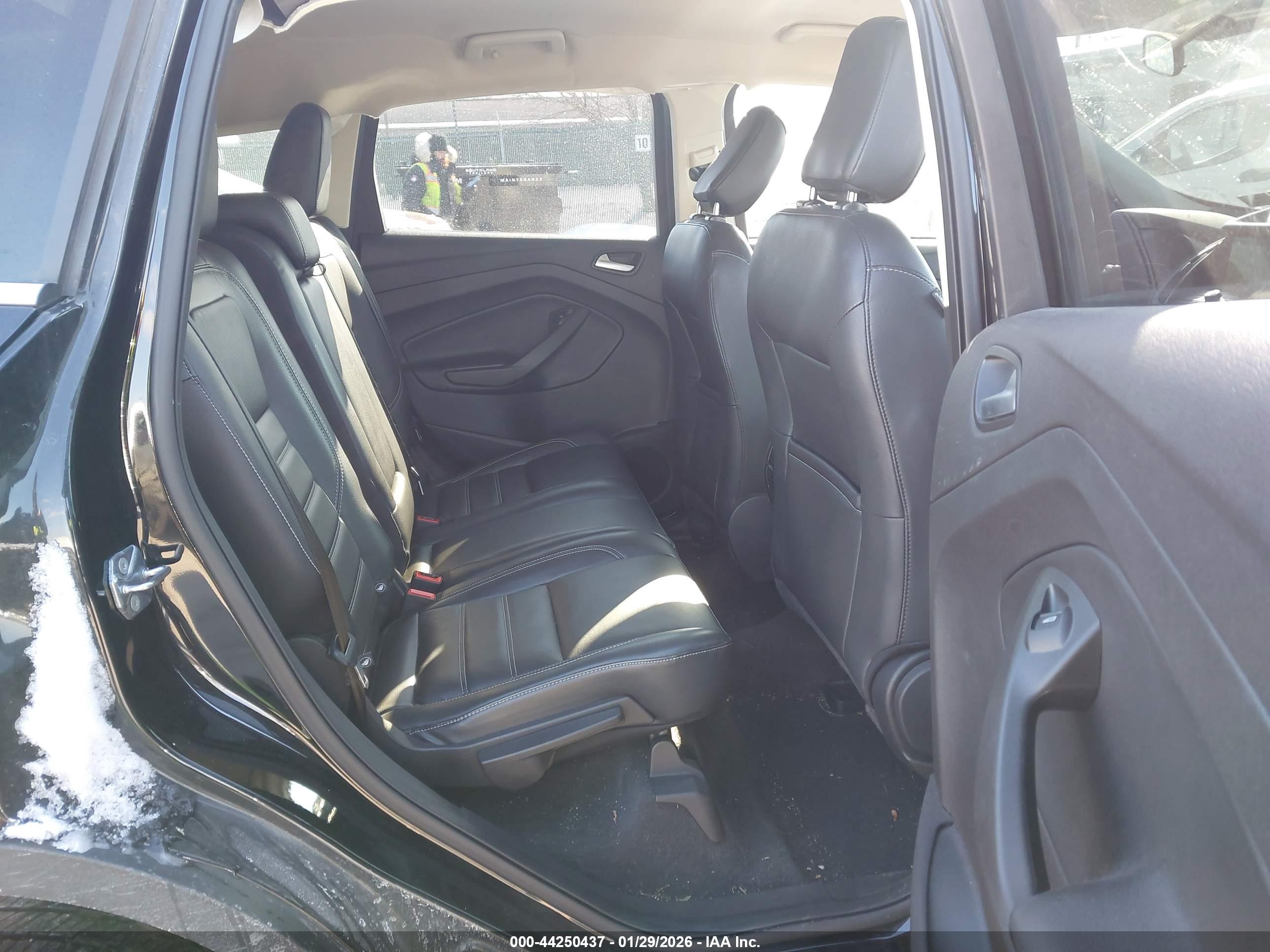 FORD ESCAPE image 8