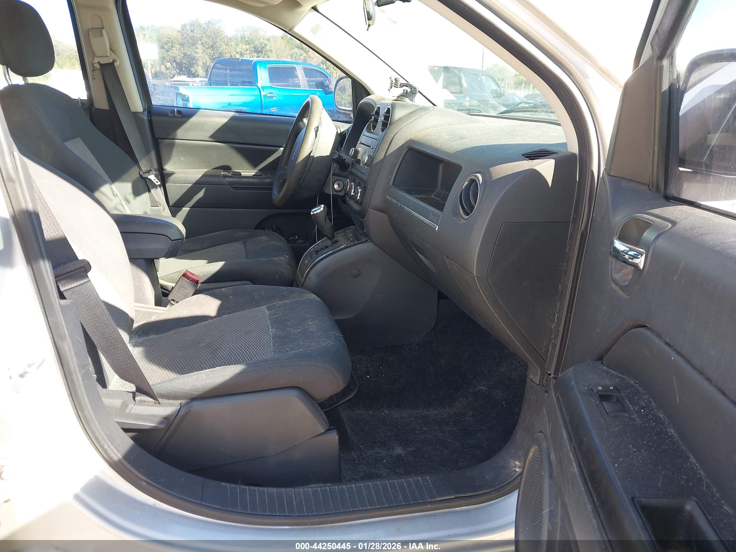 JEEP COMPASS image 5