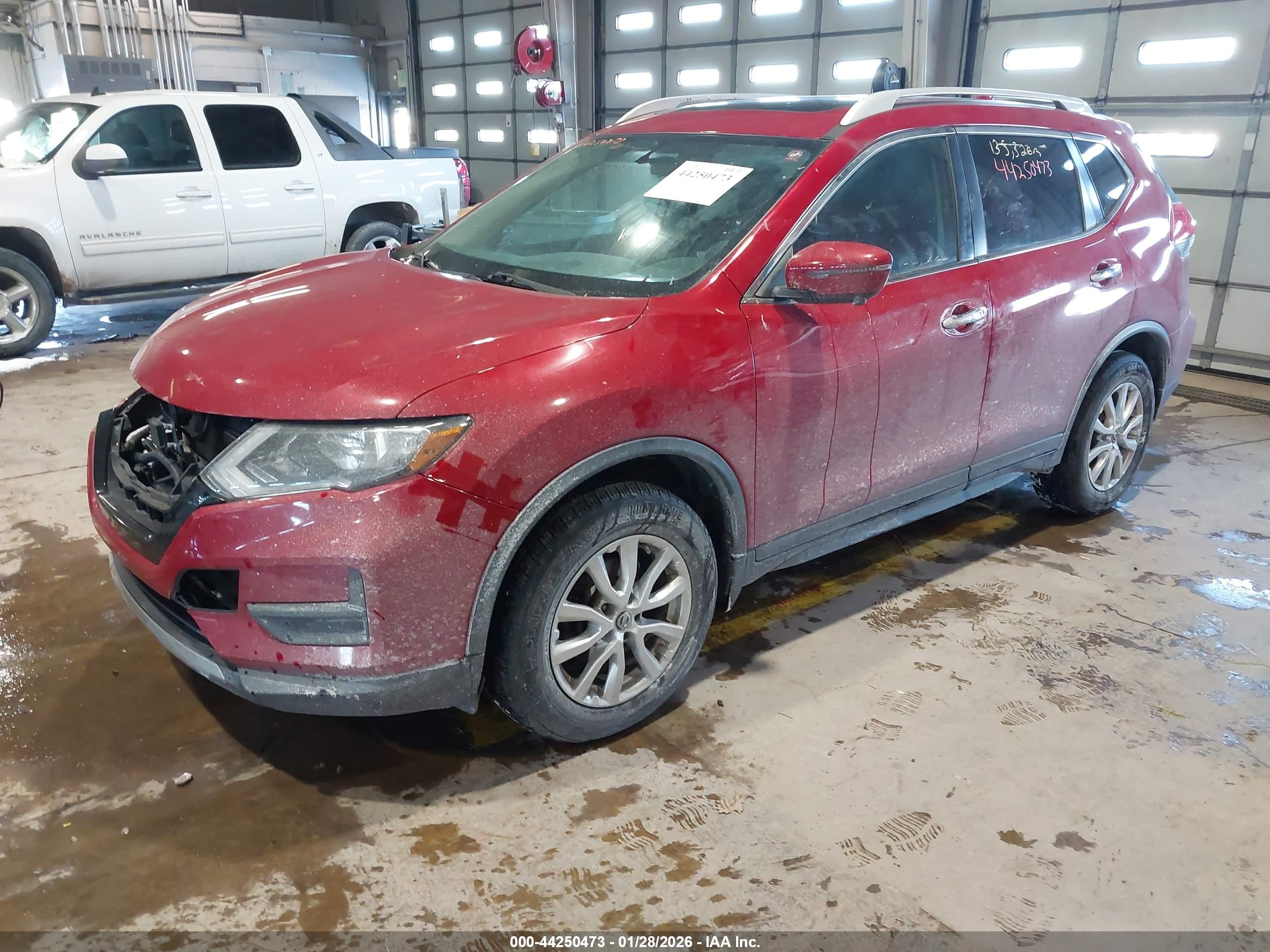 NISSAN ROGUE image 2