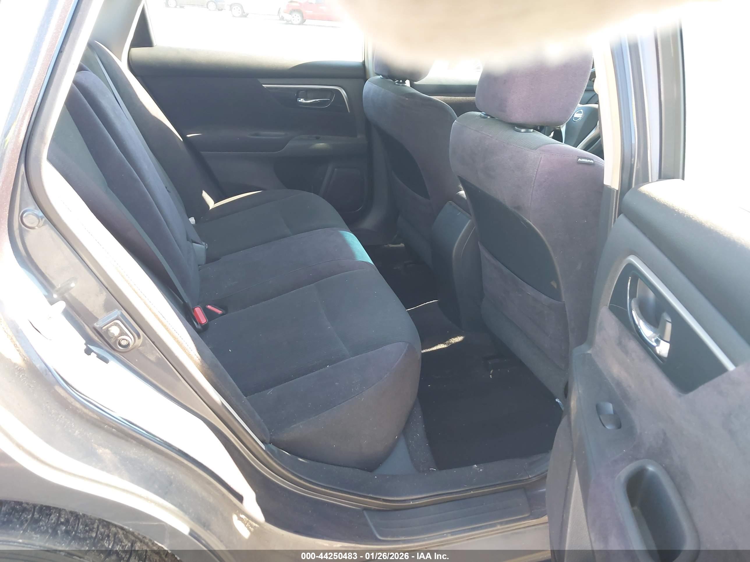 NISSAN ALTIMA image 8