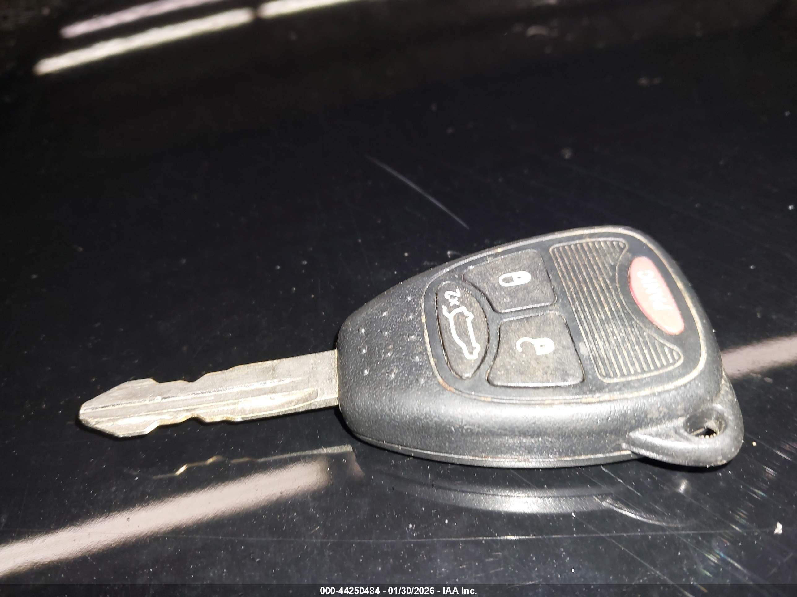 CHRYSLER 200 image 11