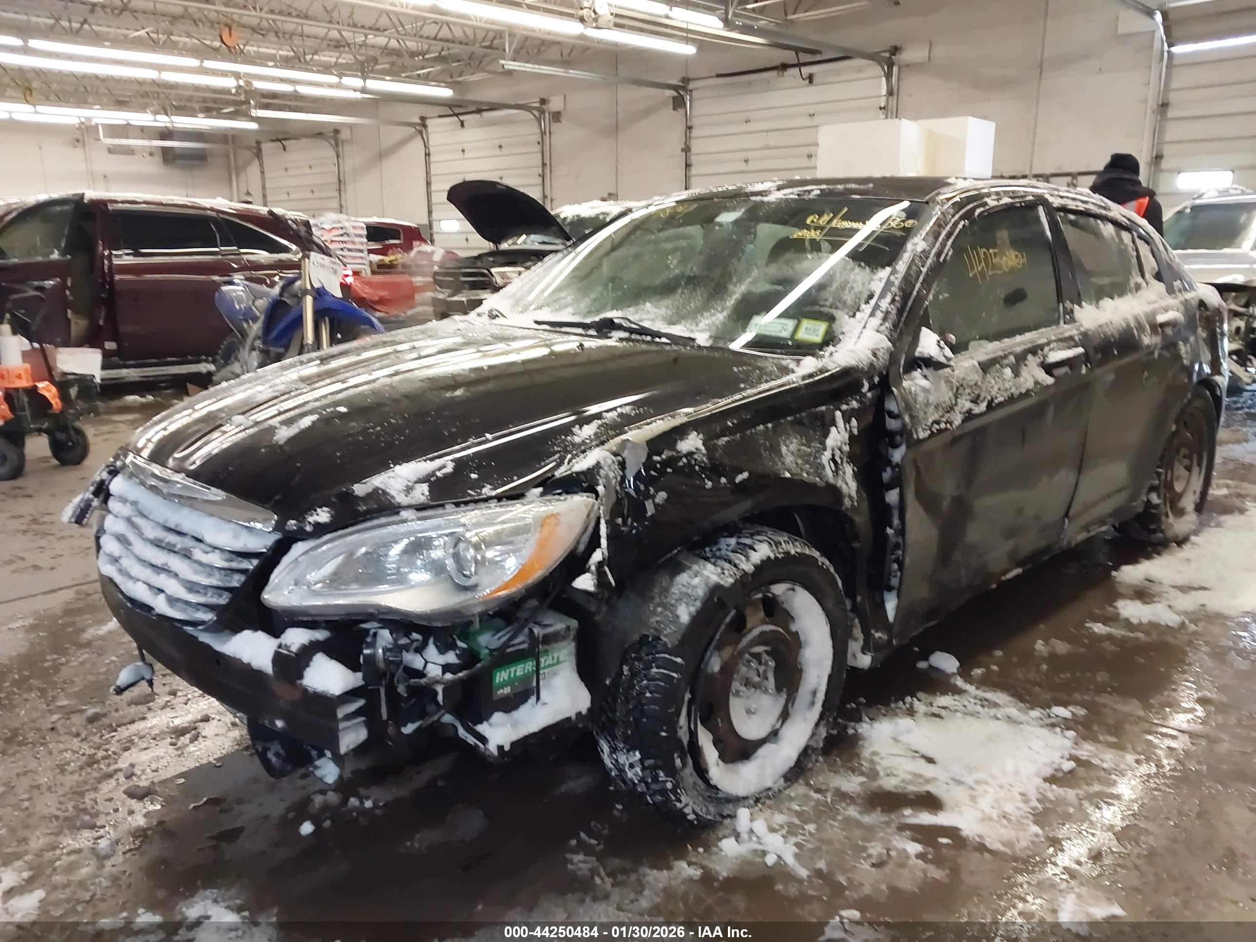 CHRYSLER 200 image 2