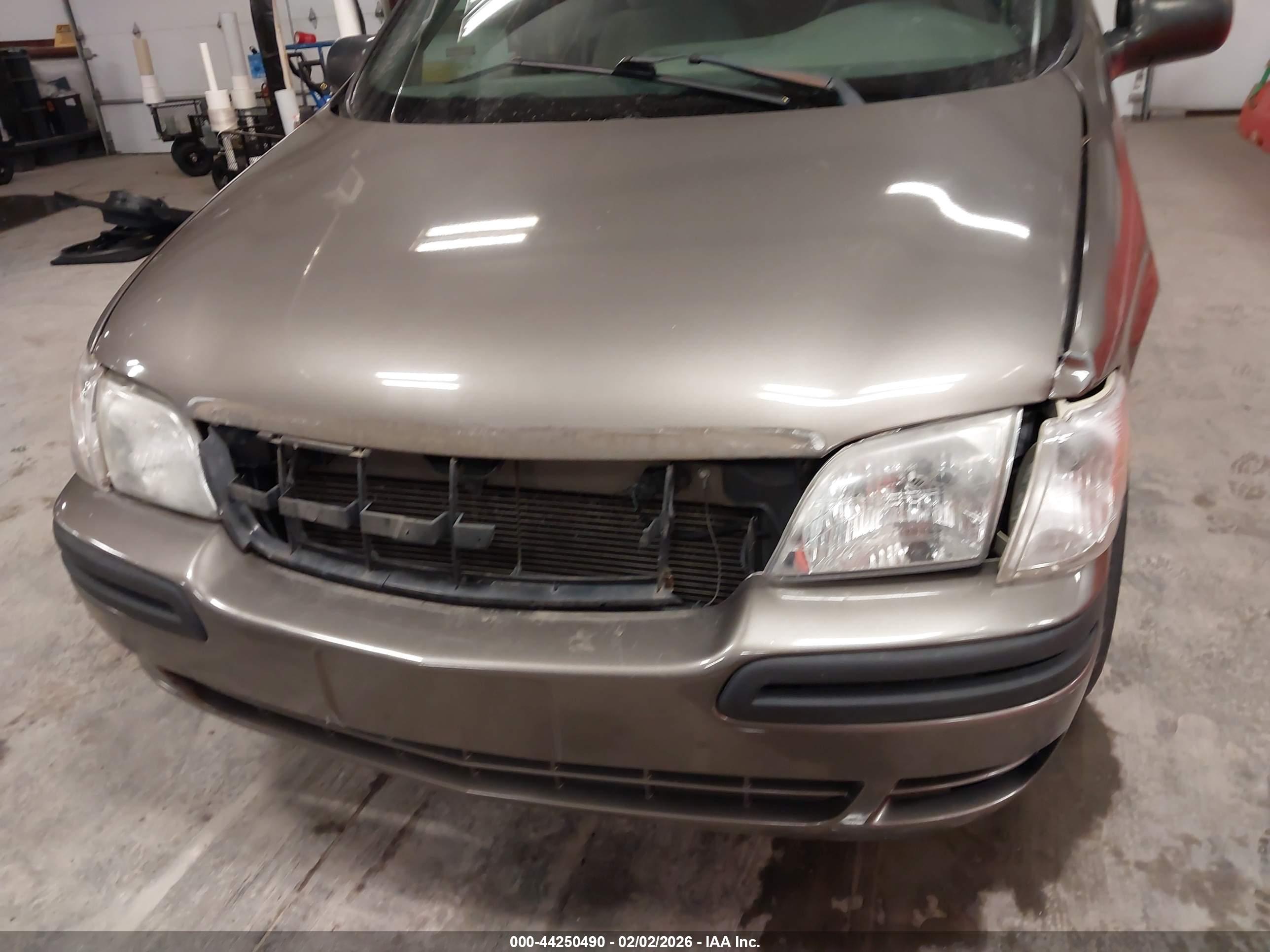 CHEVROLET VENTURE image 6