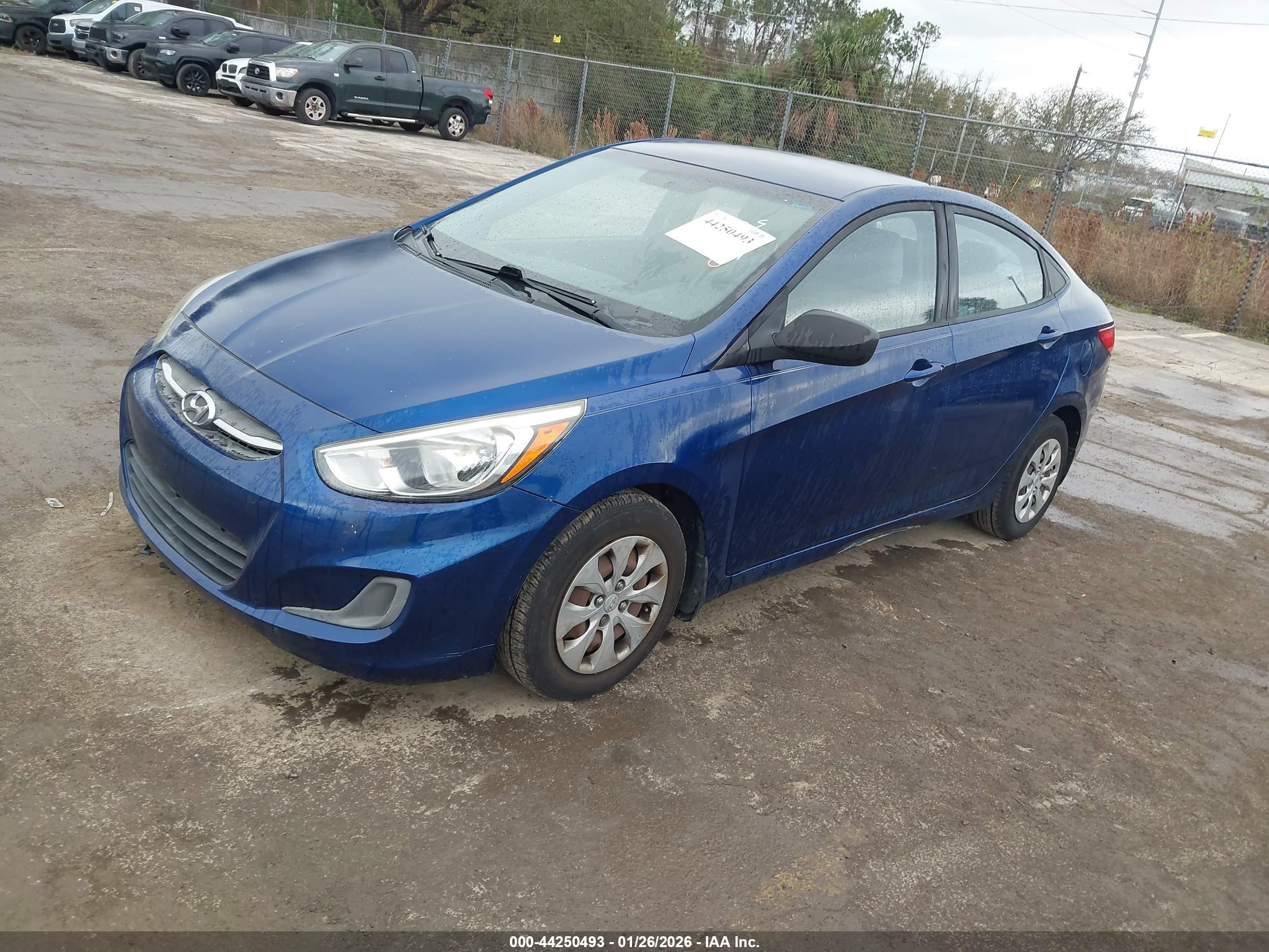 HYUNDAI ACCENT image 2