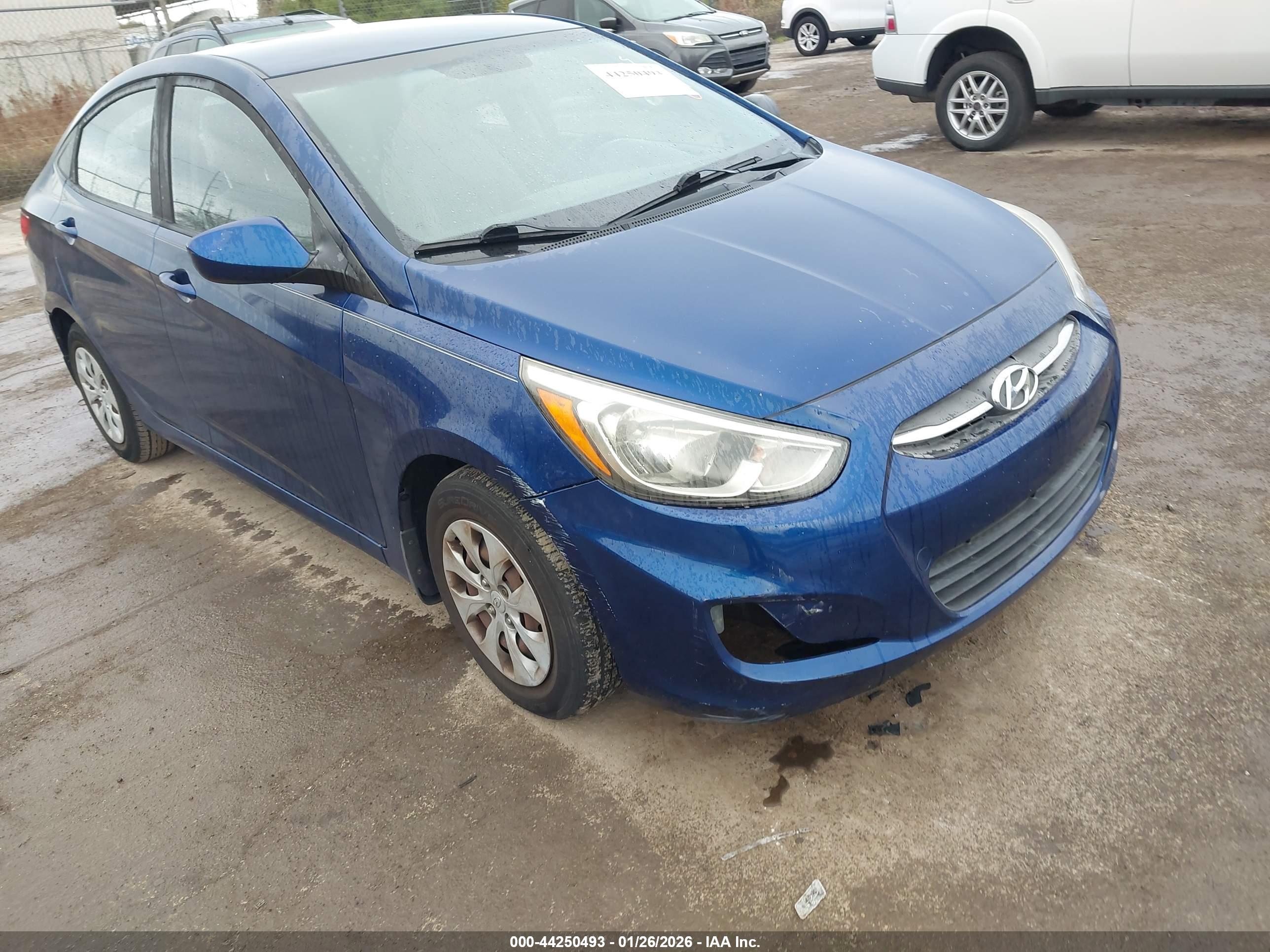 HYUNDAI ACCENT image 6