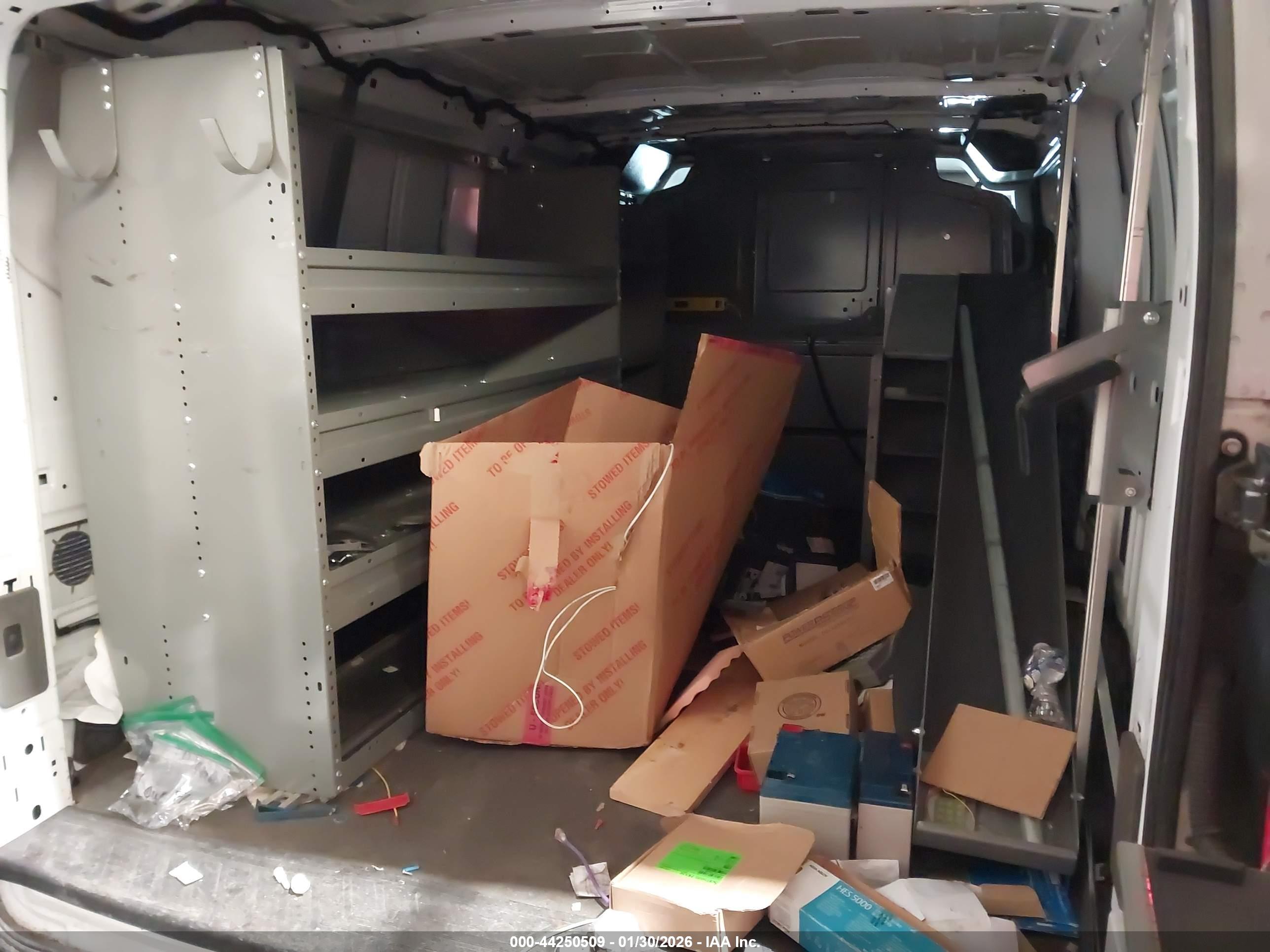 FORD TRANSIT-150 image 8