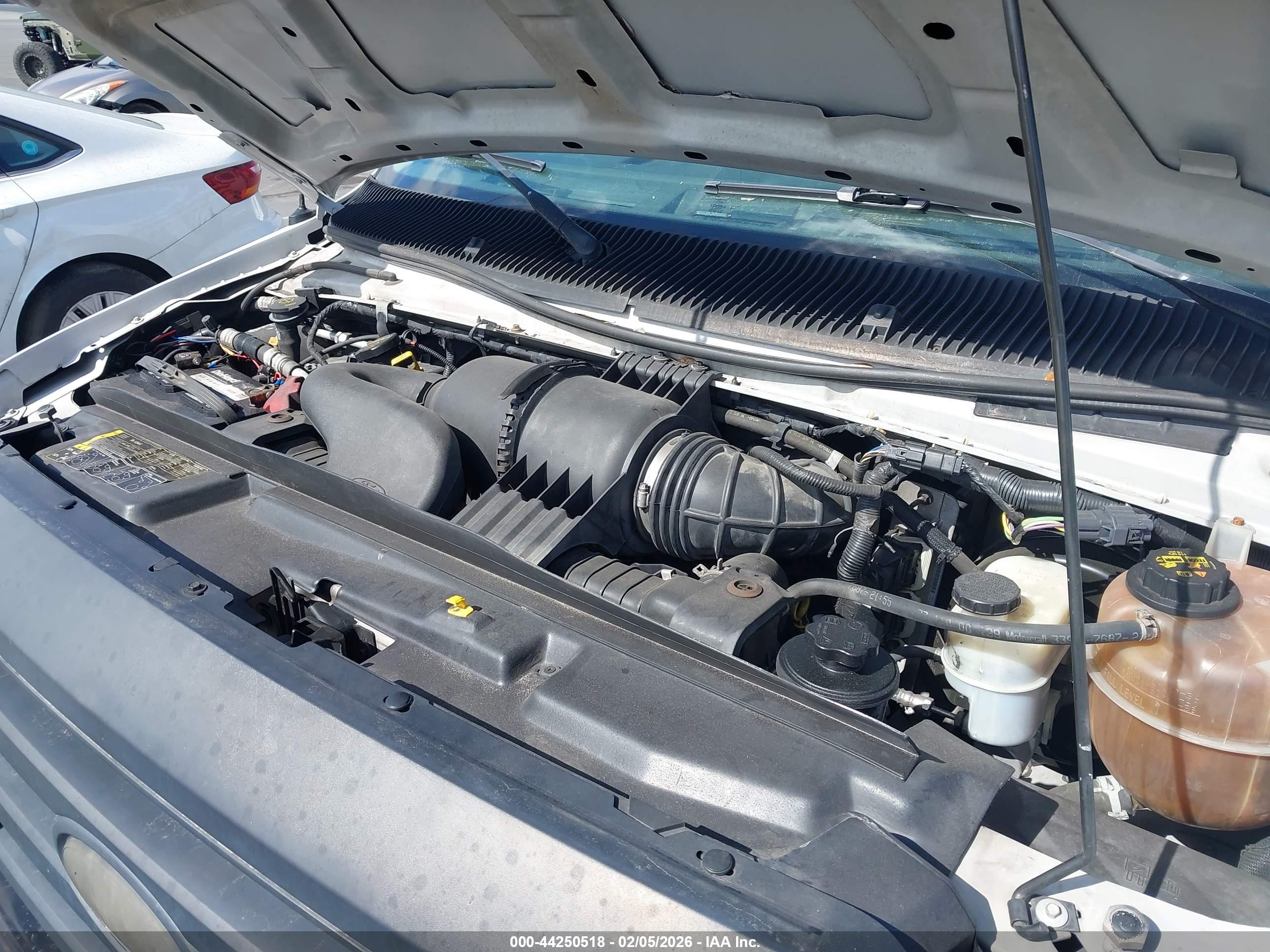 FORD E-250 image 10