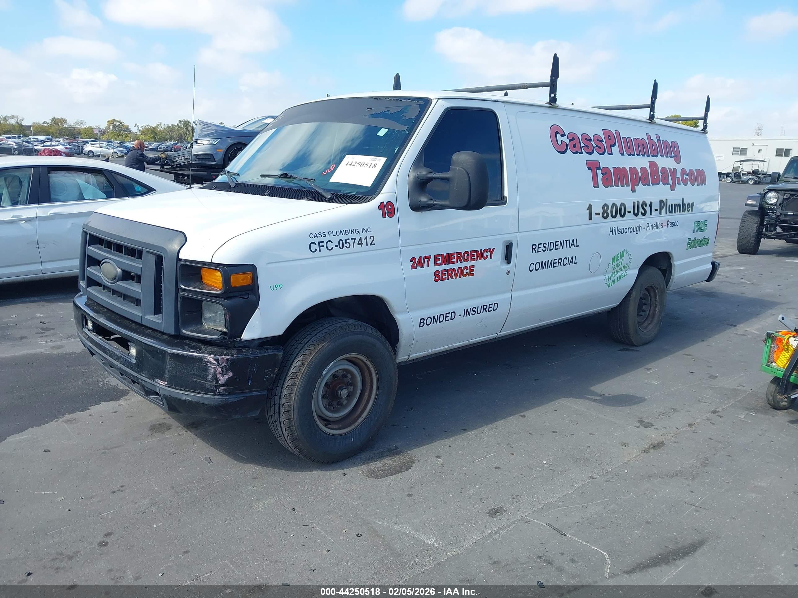 FORD E-250 image 2