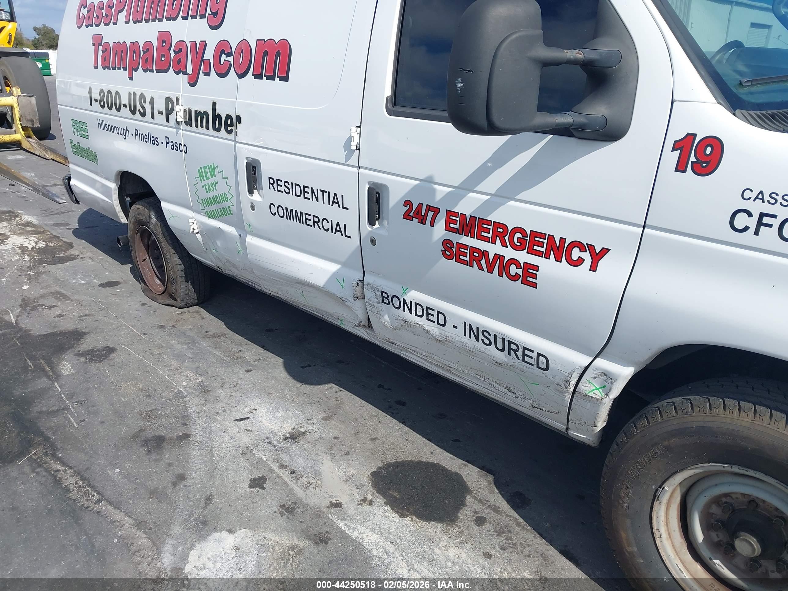 FORD E-250 image 6