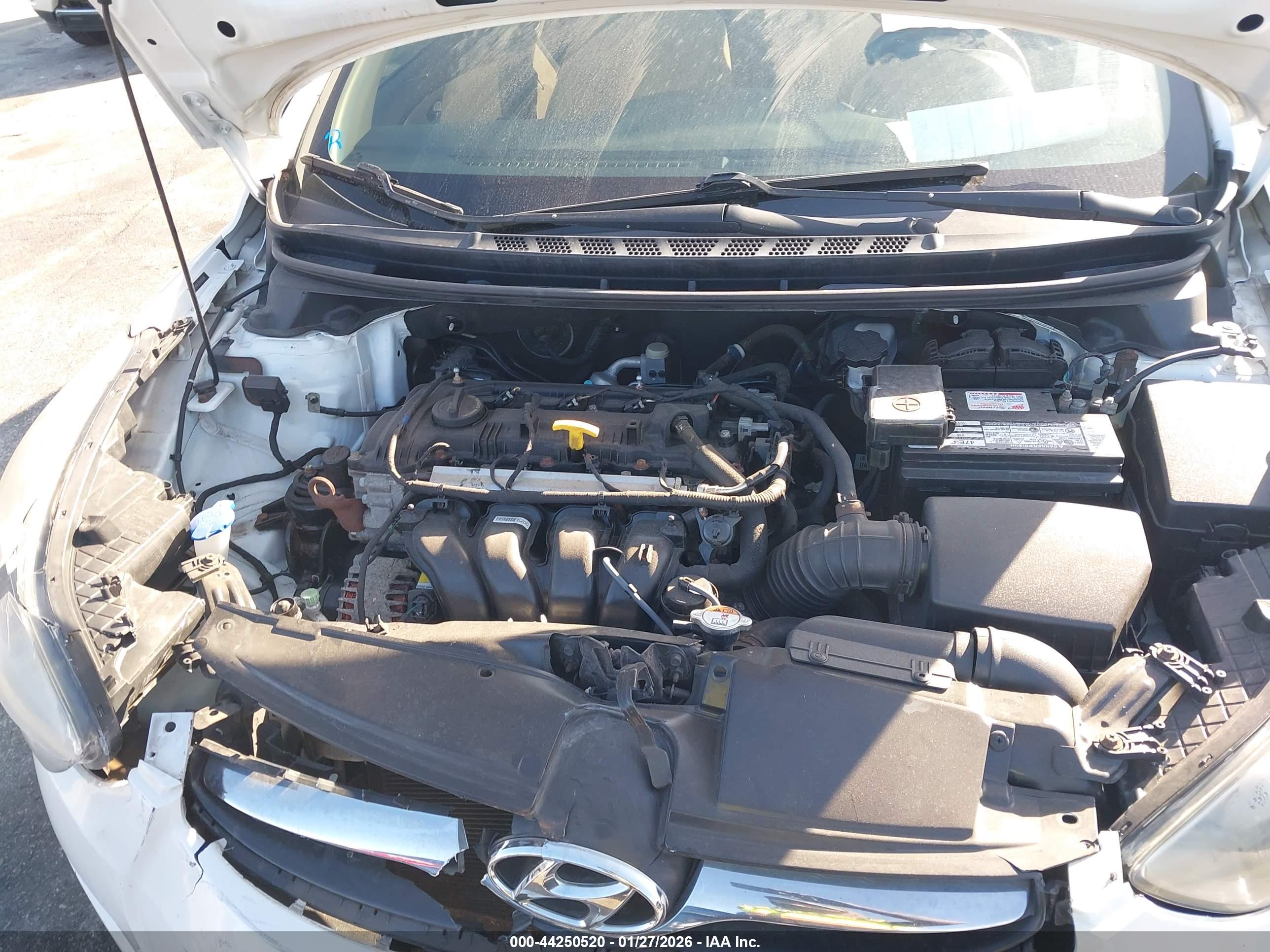 HYUNDAI ELANTRA image 10