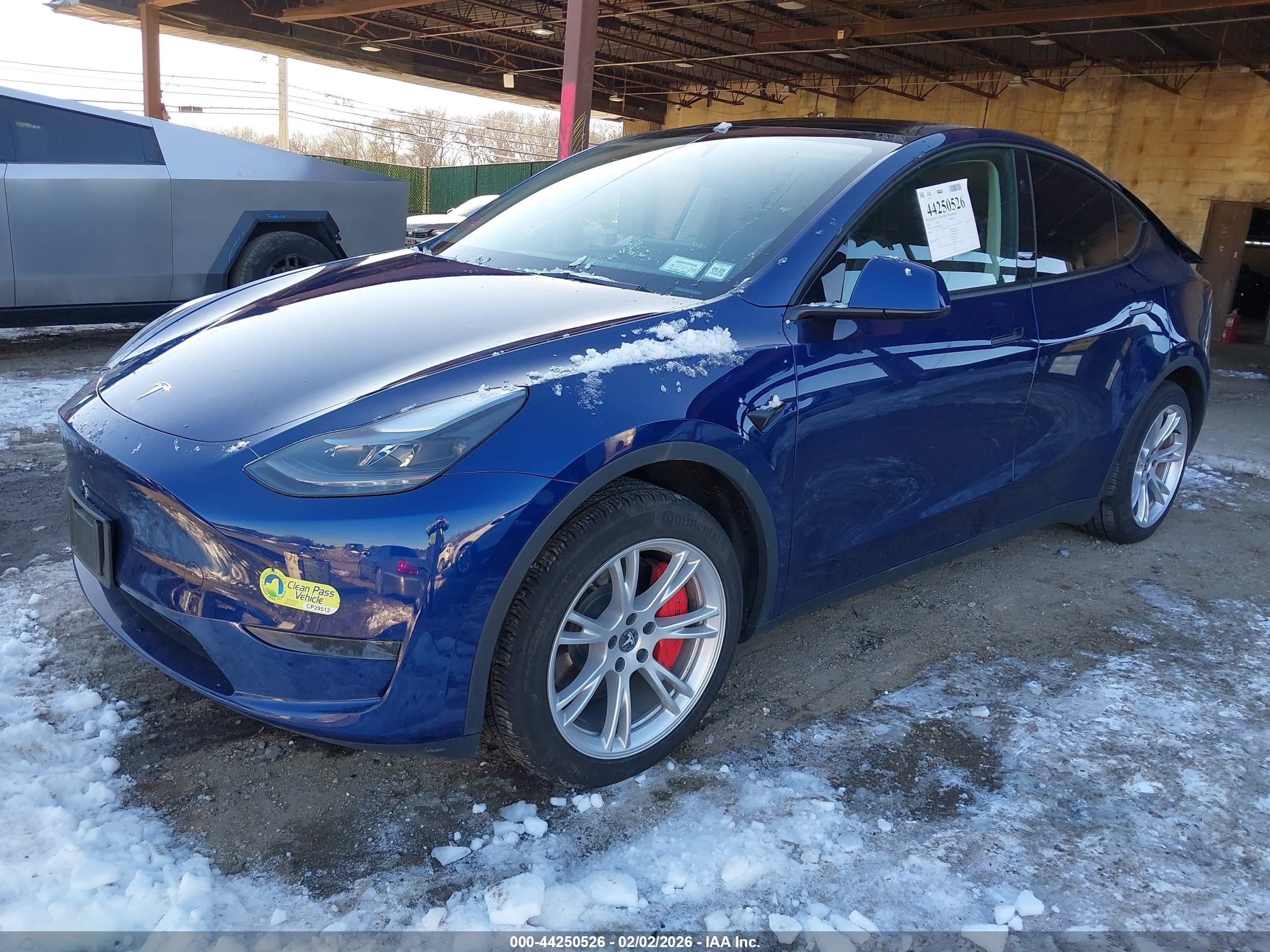 TESLA MODEL image 2