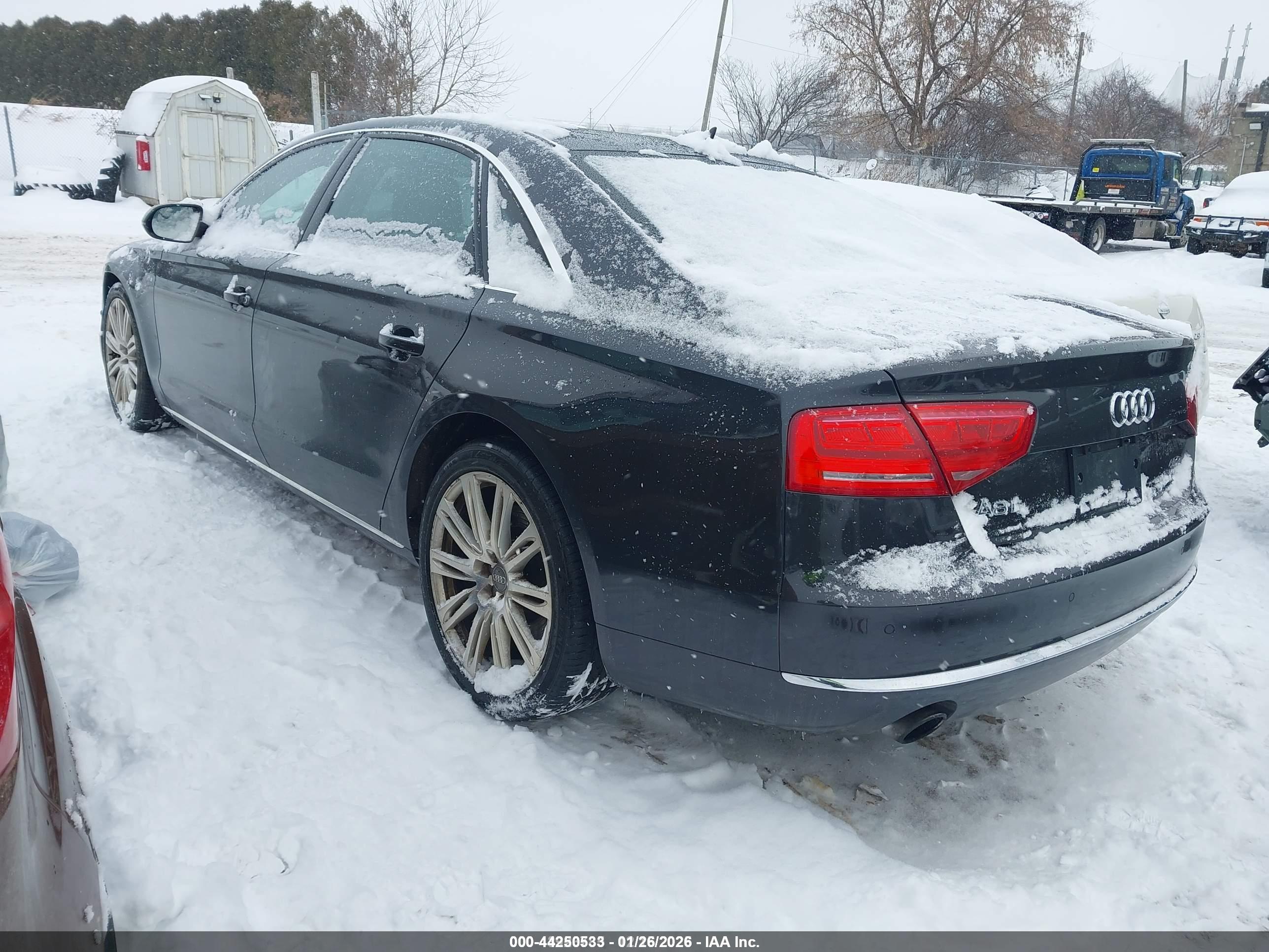 AUDI A8 image 3