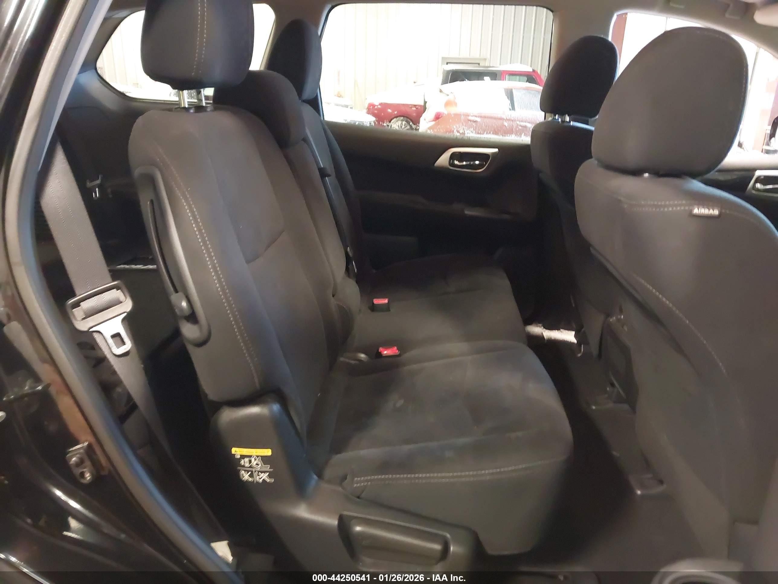 NISSAN PATHFINDER image 8