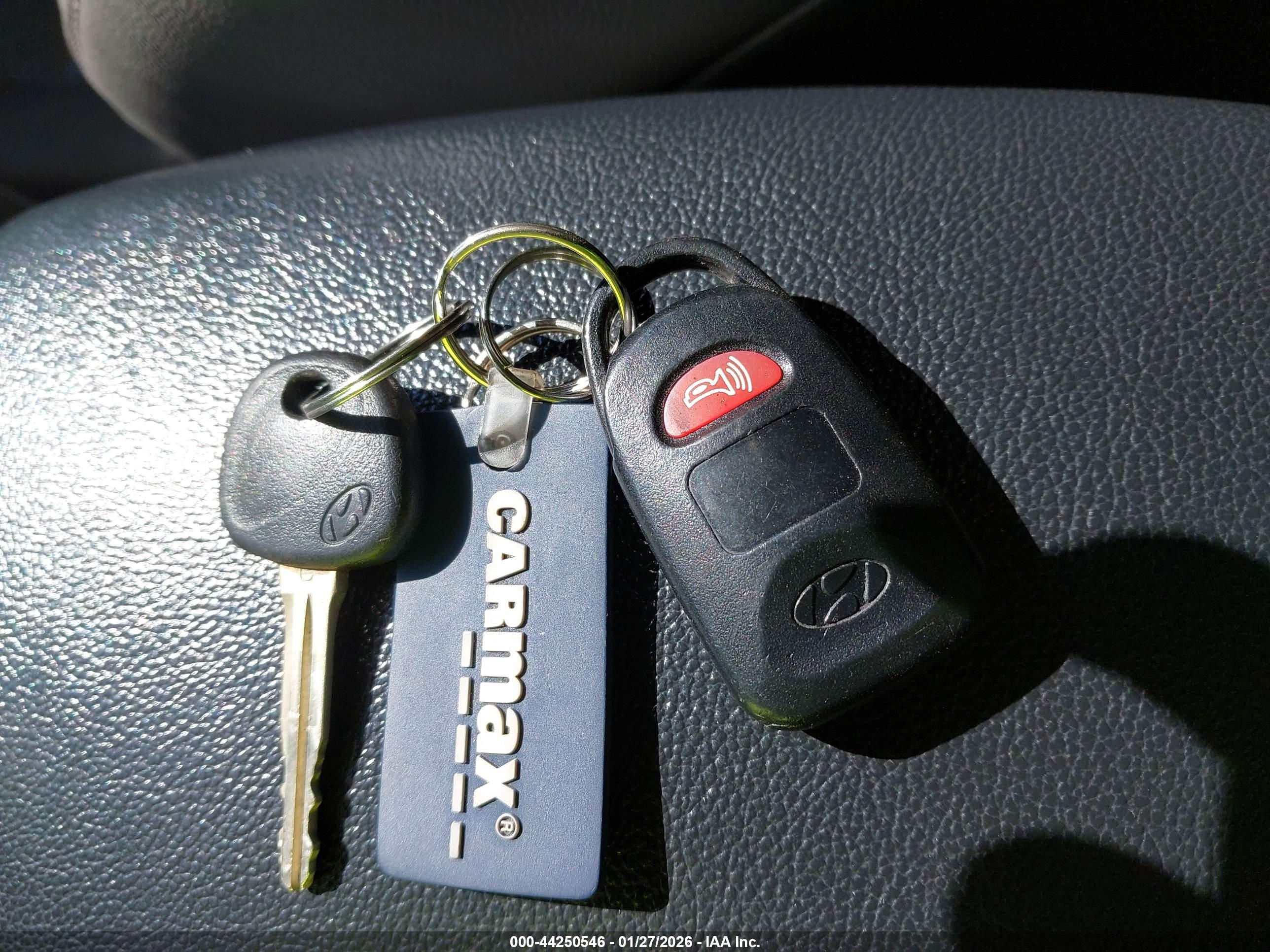 HYUNDAI ELANTRA image 11