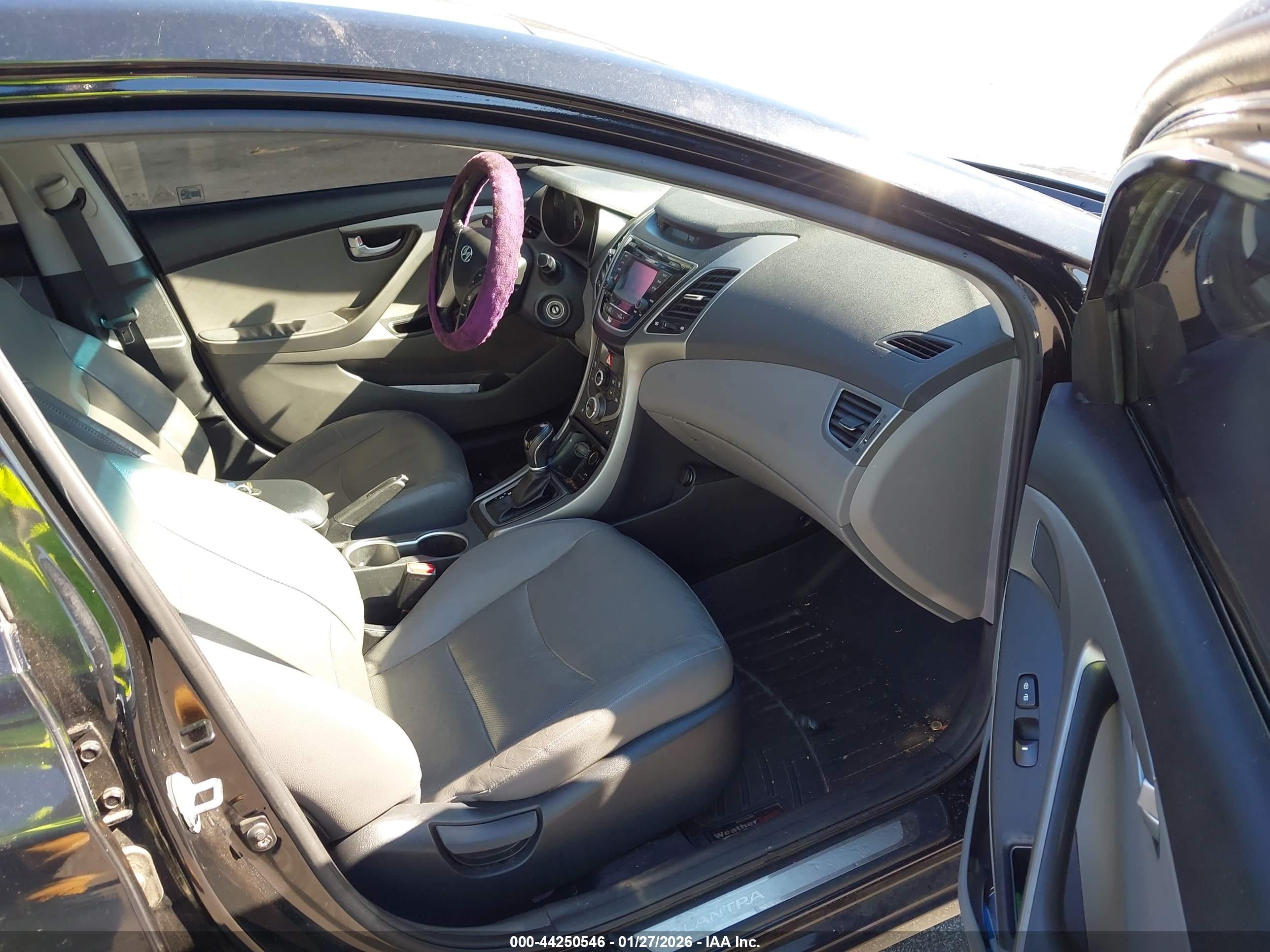 HYUNDAI ELANTRA image 5